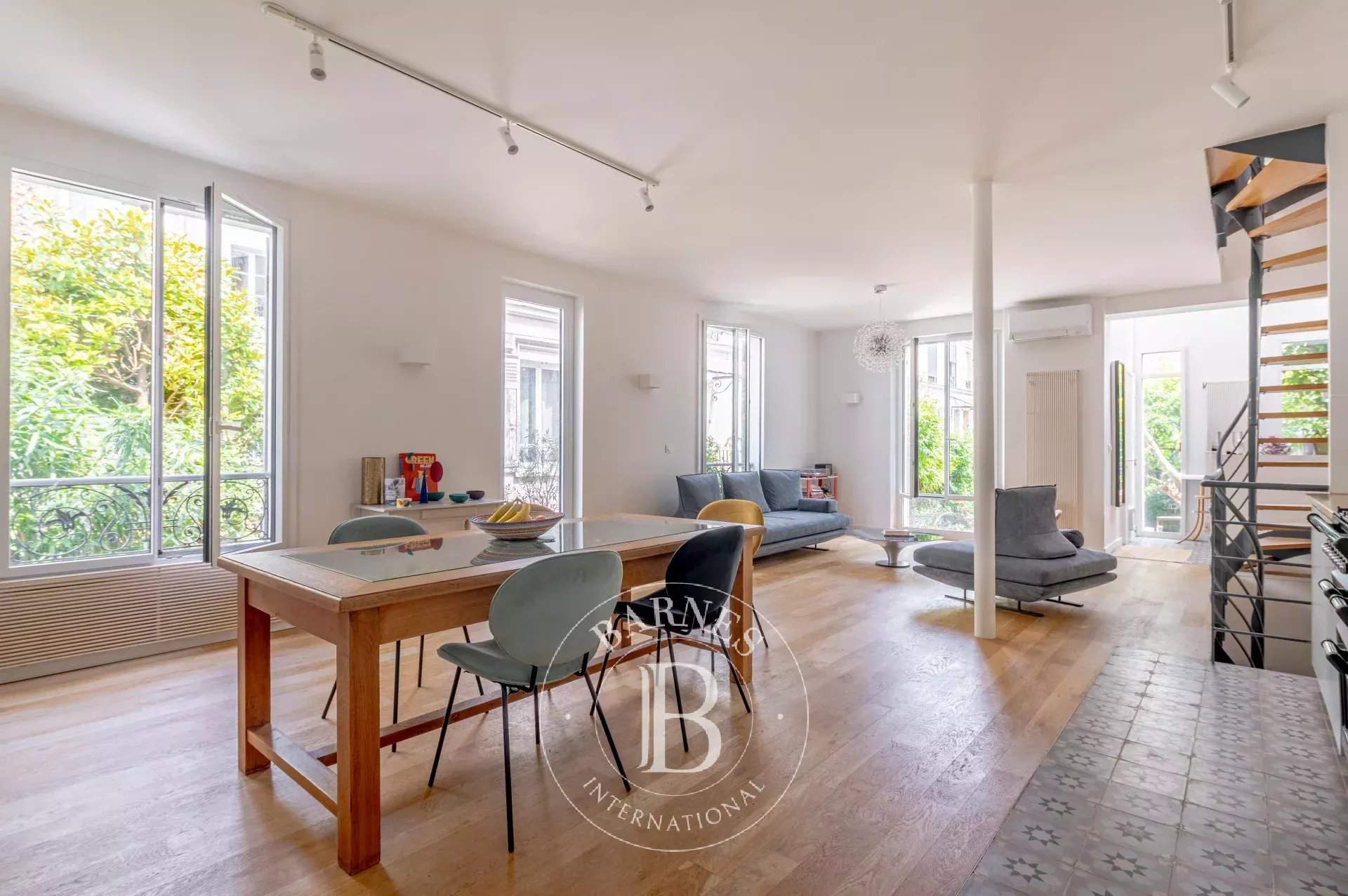 Paris  - House 4 Bedrooms - picture 4