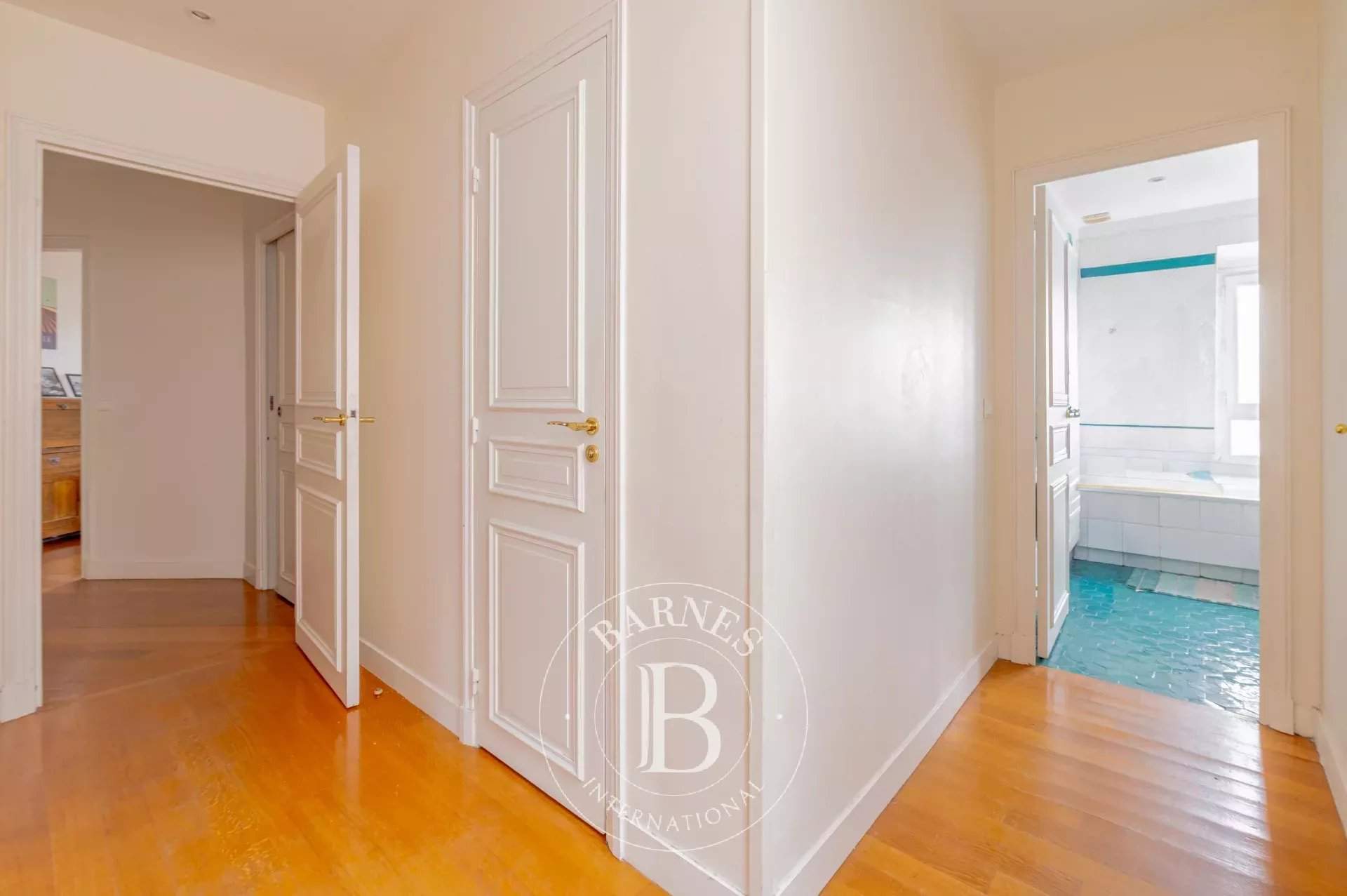 Paris  - Apartment 3 Bedrooms - picture 14