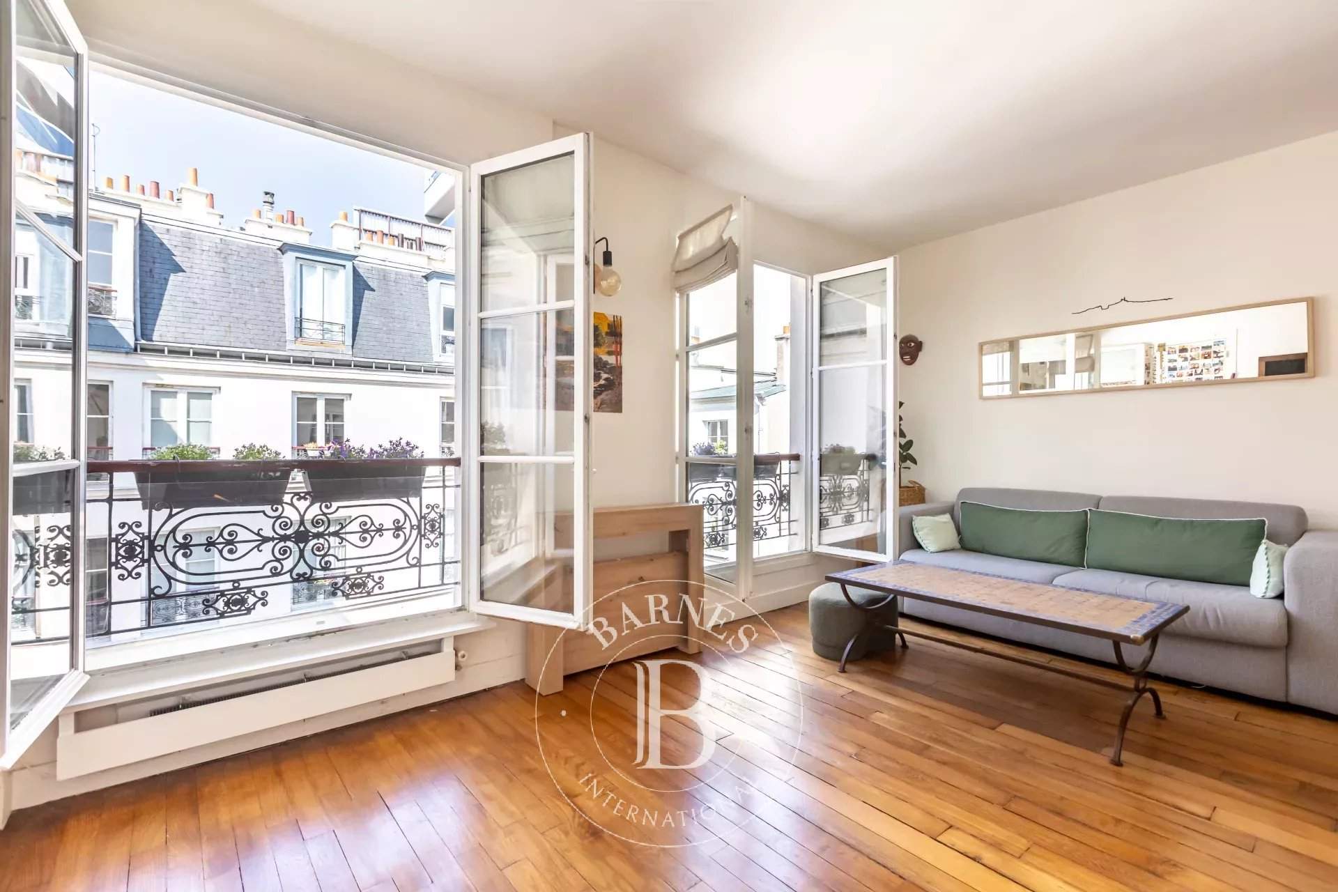 Paris  - Apartment 2 Bedrooms - picture 1