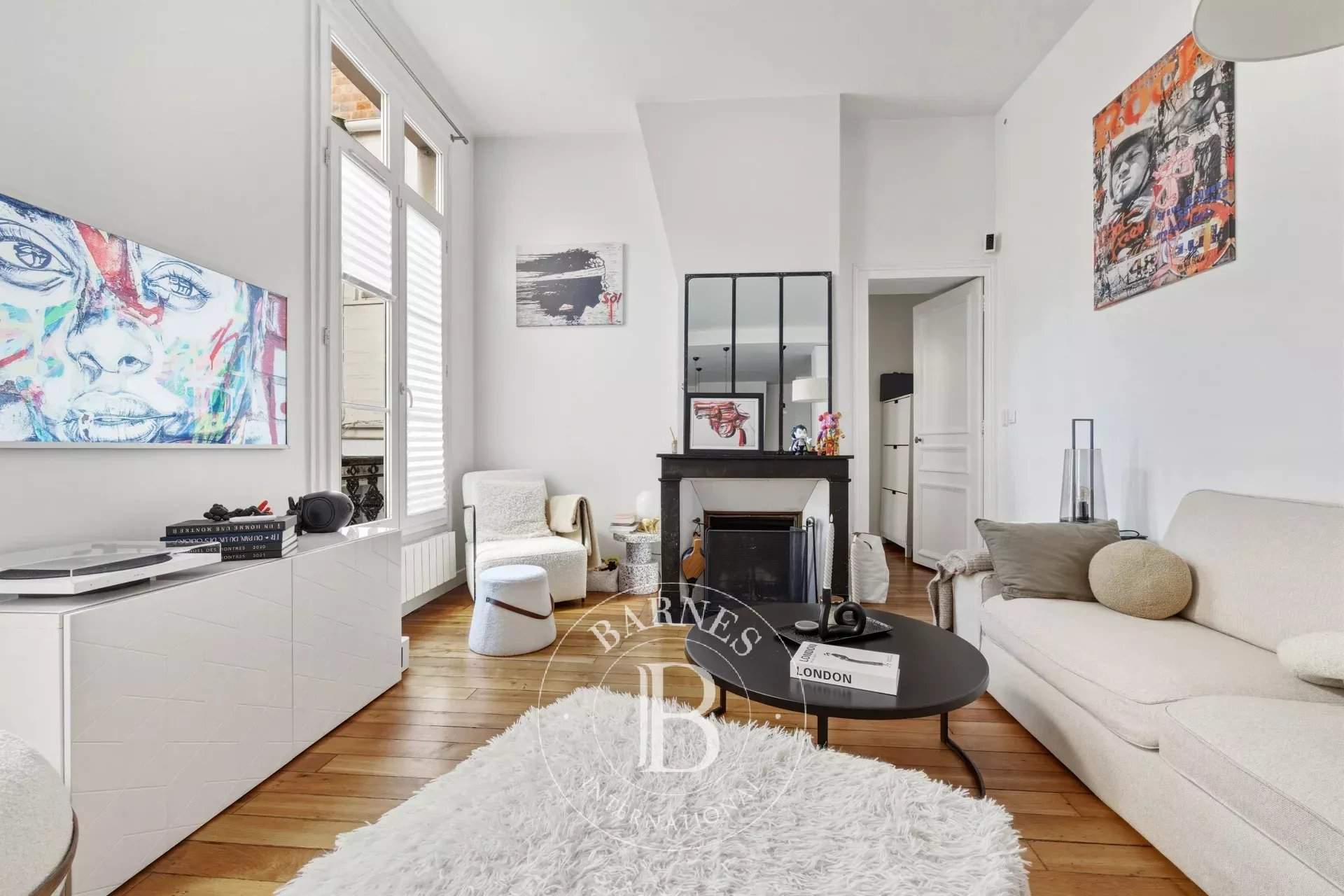 Paris  - Appartement 3 Pi&egrave;ces 2 Chambres - picture 2