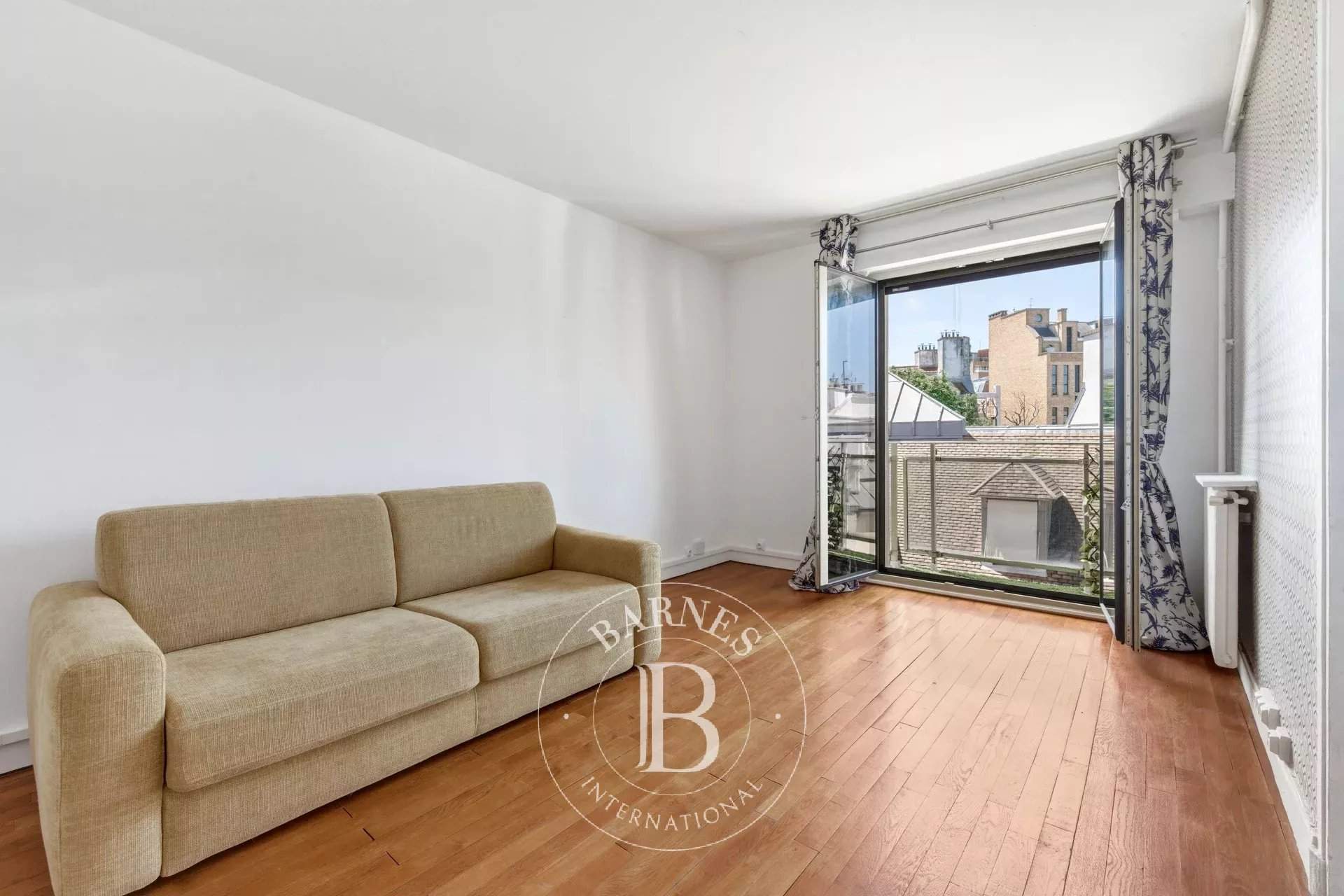Paris  - Apartment  - picture 3