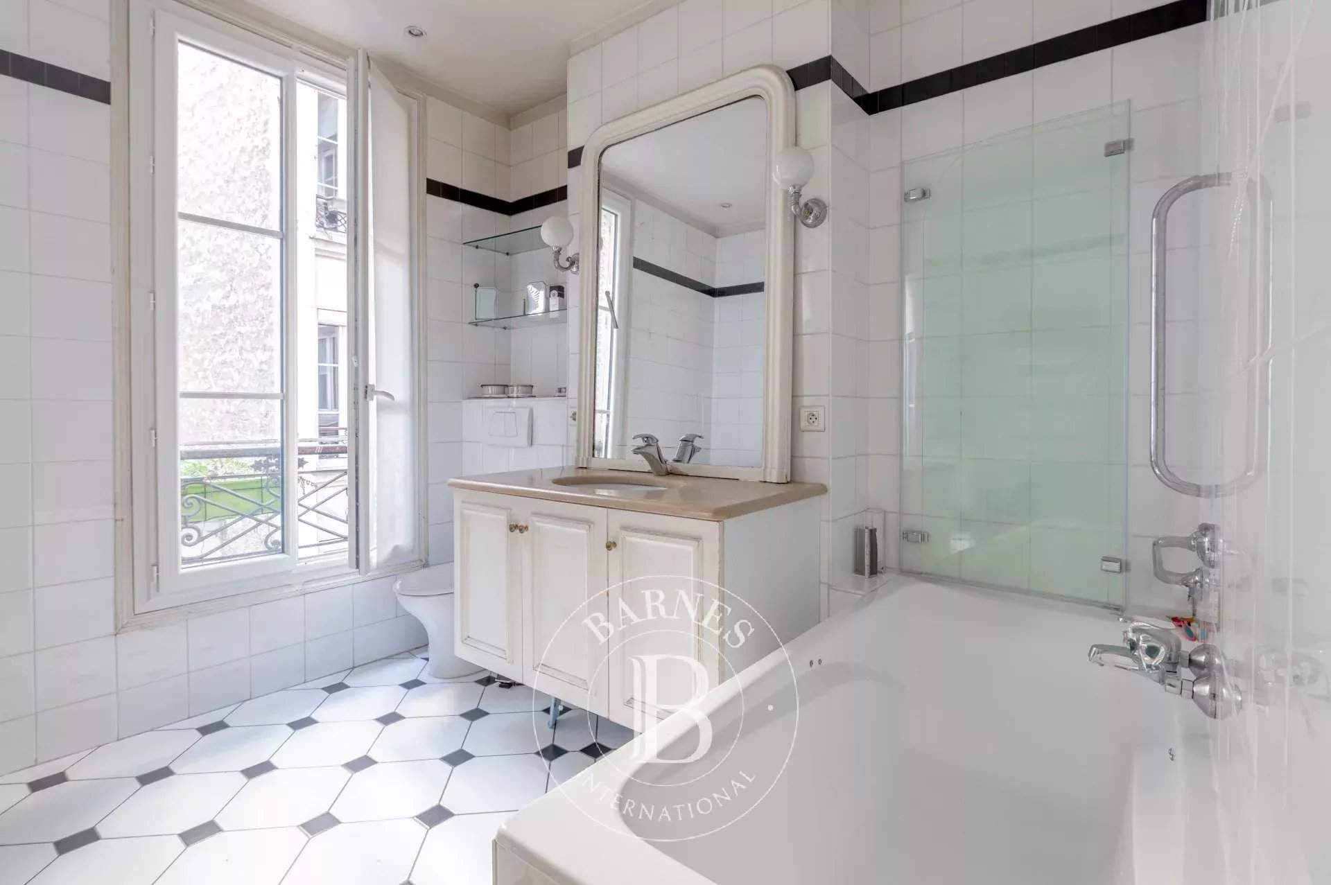 Paris  - Apartment 3 Bedrooms - picture 11
