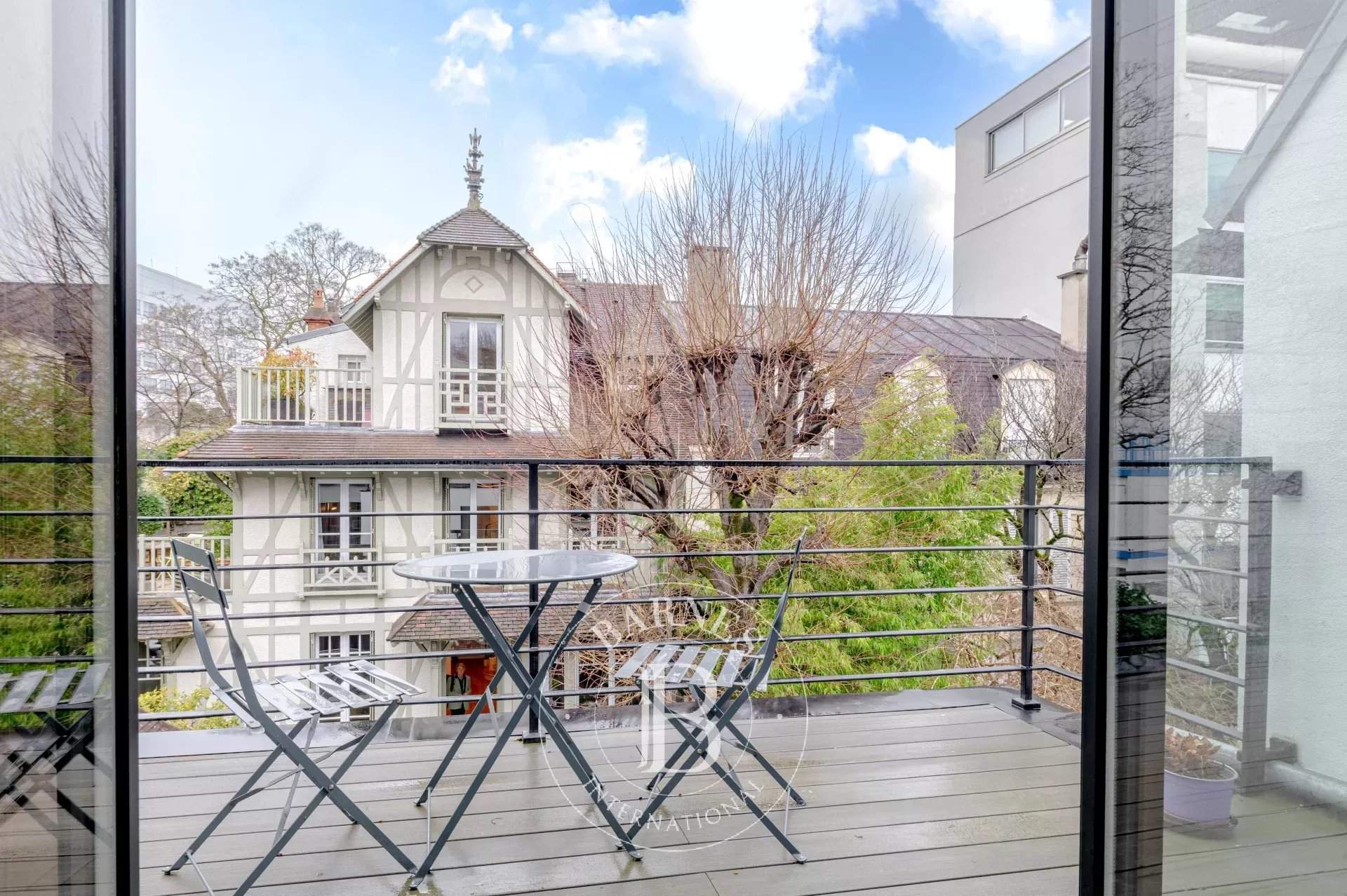 Paris  - House 4 Bedrooms - picture 1