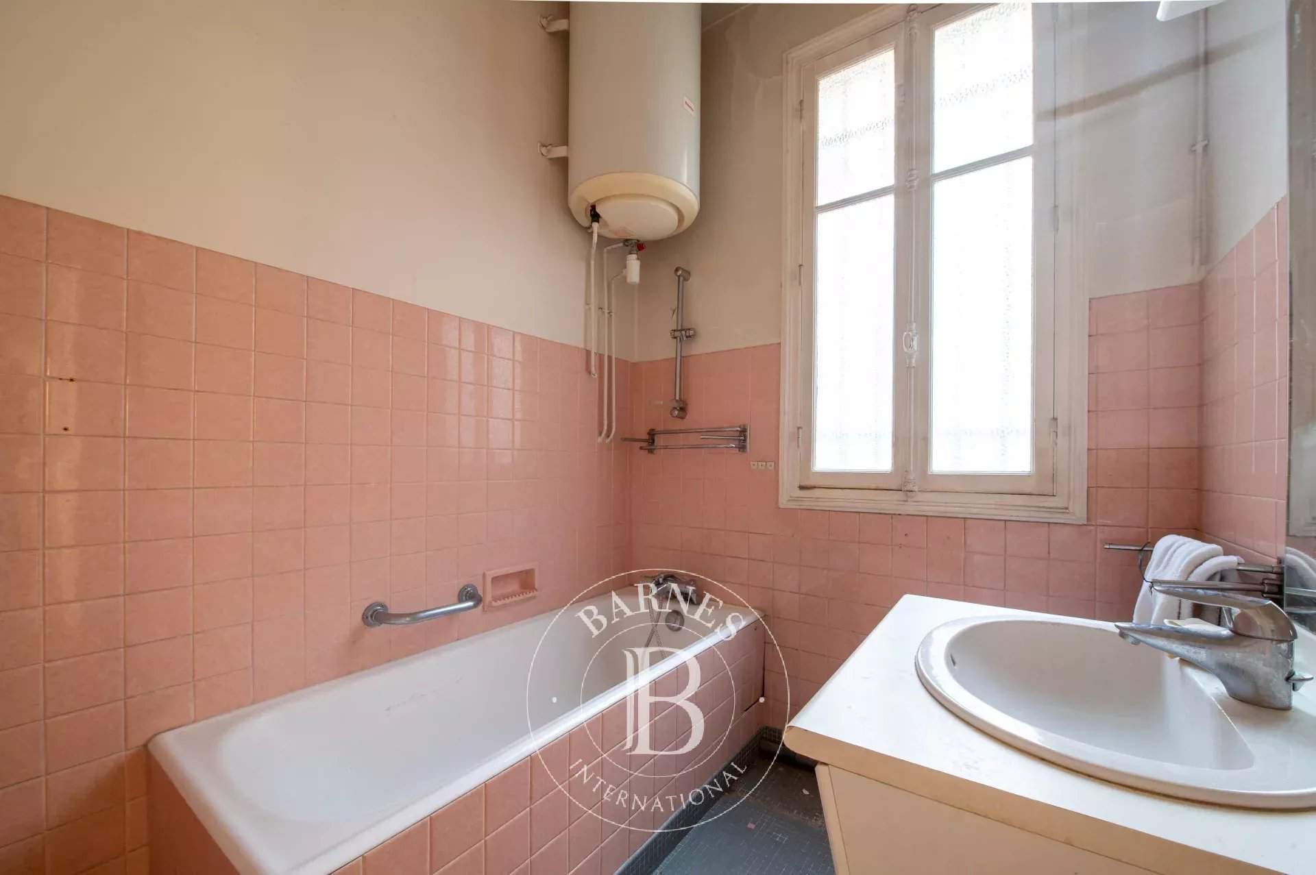 Paris  - Apartment 4 Bedrooms - picture 11