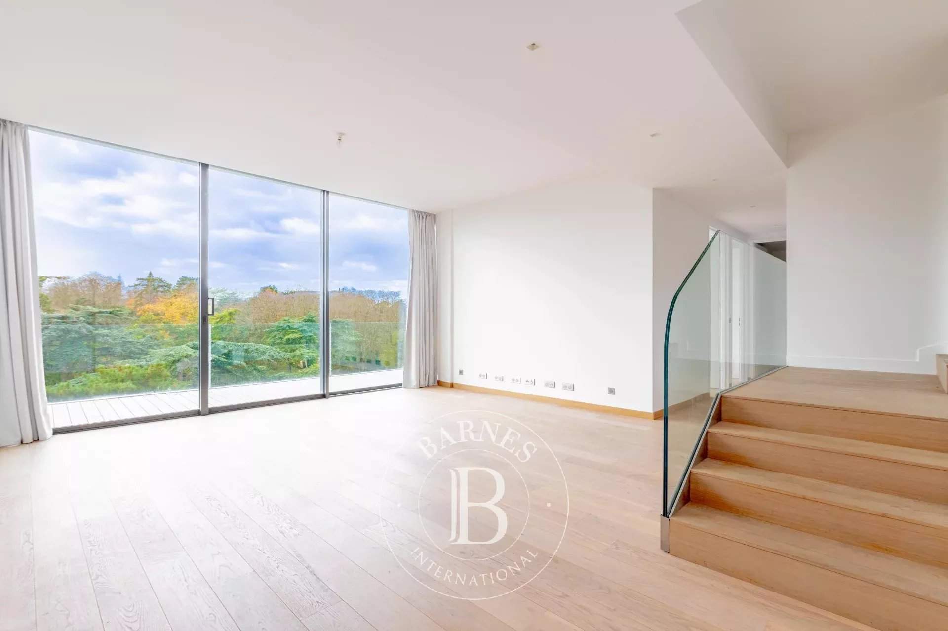 Paris  - Appartement 5 Pi&egrave;ces 3 Chambres - picture 6