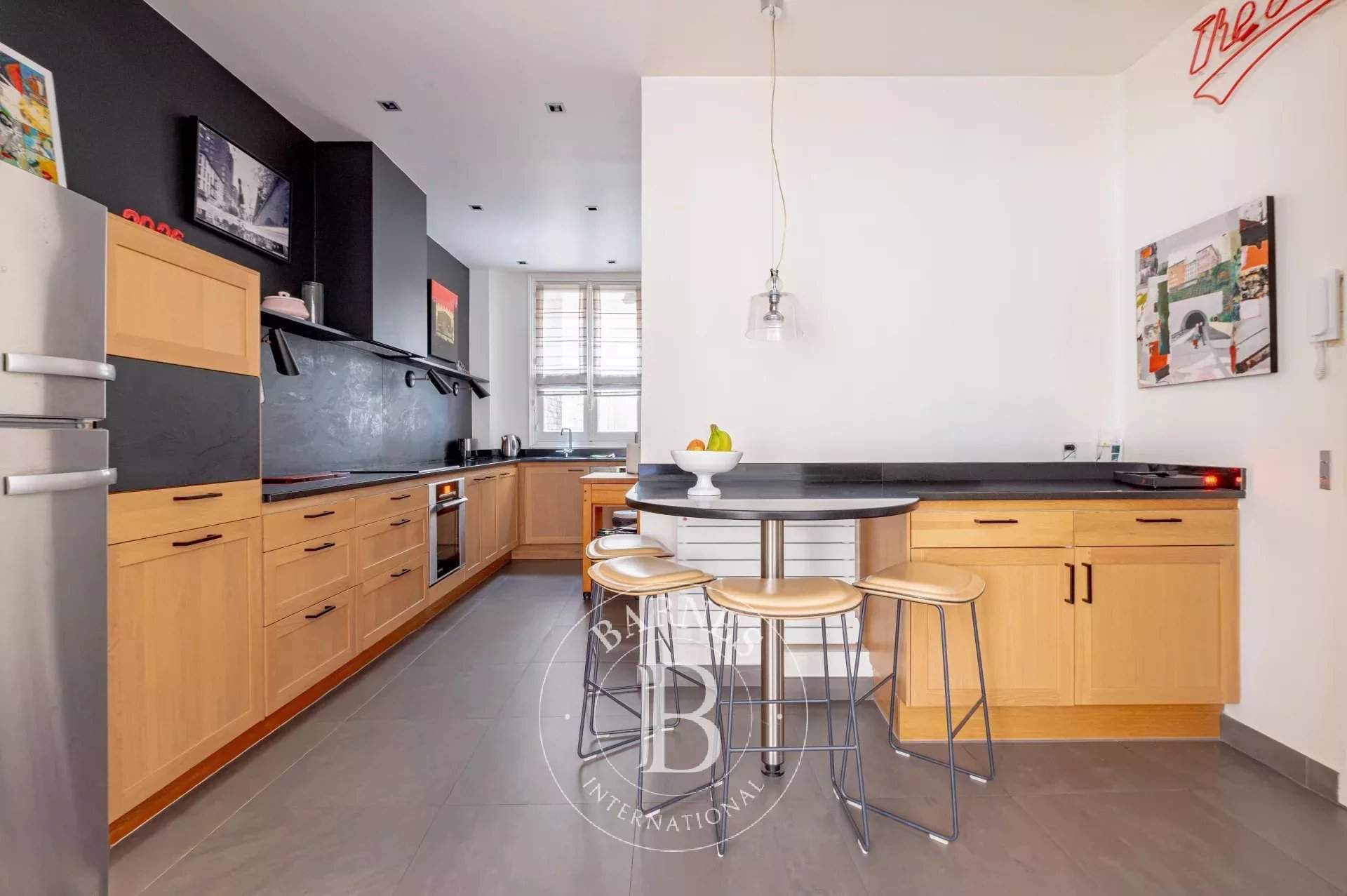 Paris  - Appartement 6 Pi&egrave;ces 4 Chambres - picture 5