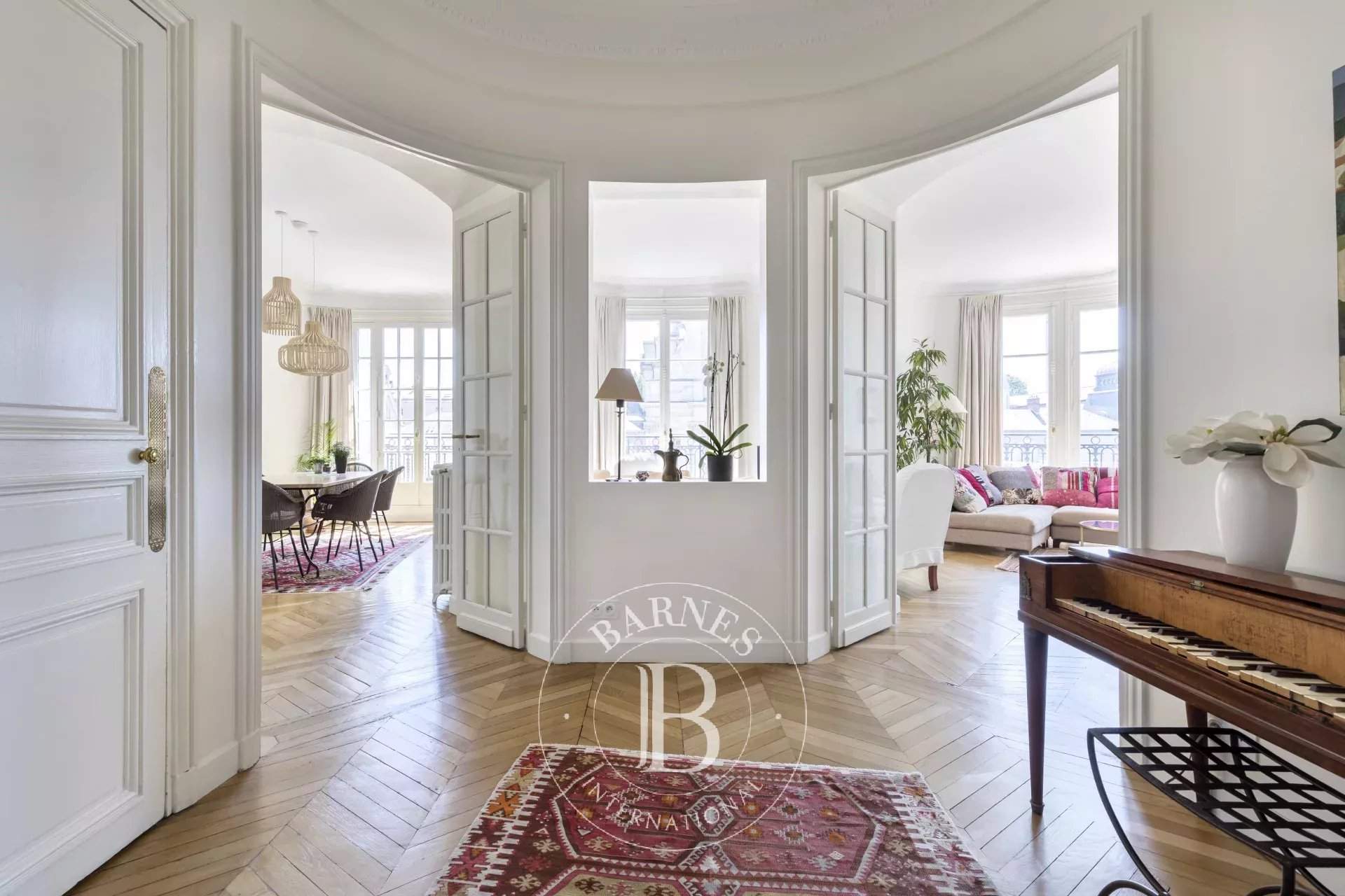 Paris  - Apartment 3 Bedrooms - picture 2