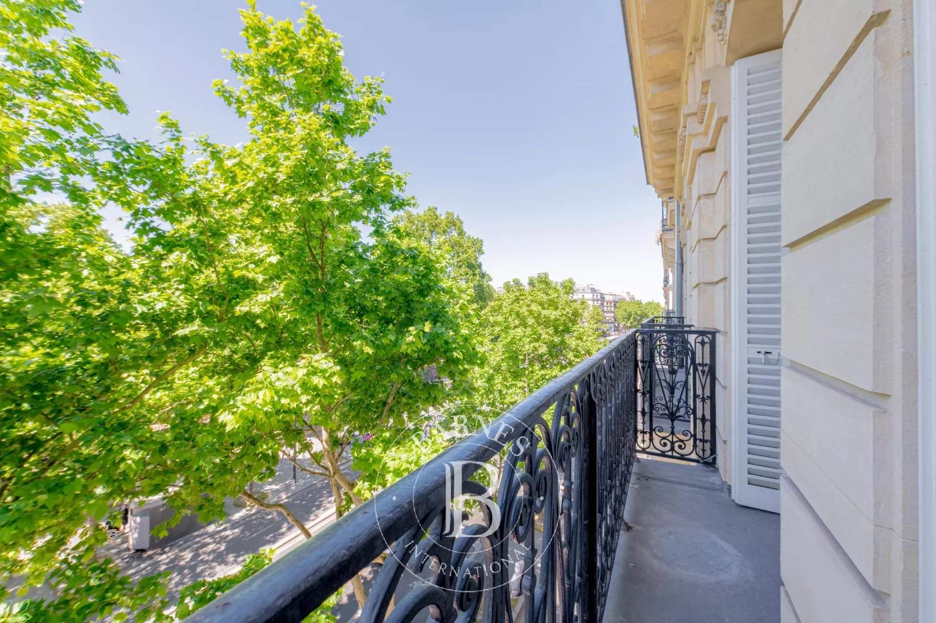 Paris  - Apartment 3 Bedrooms - picture 2