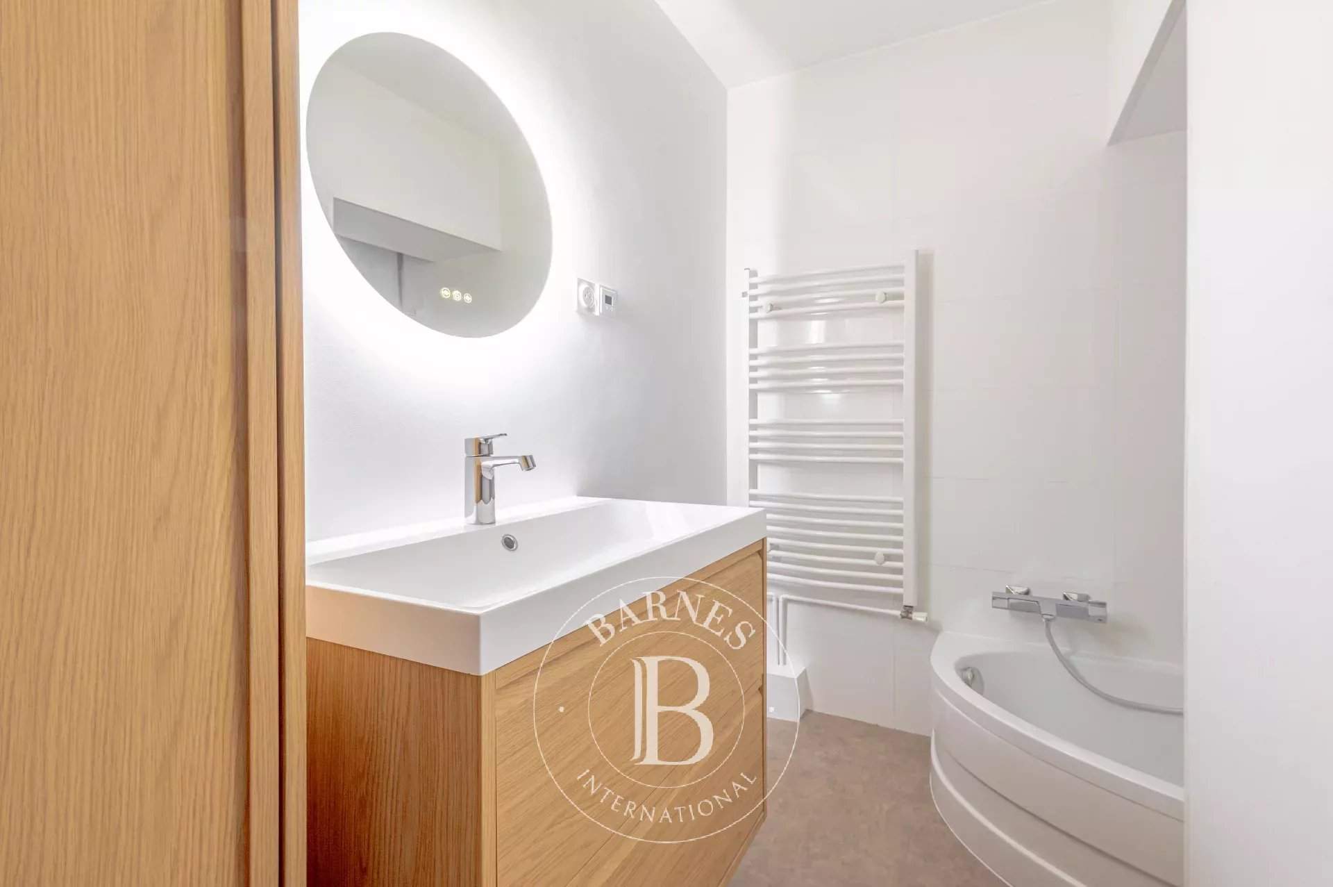 Paris  - Appartement 5 Pi&egrave;ces 2 Chambres - picture 14