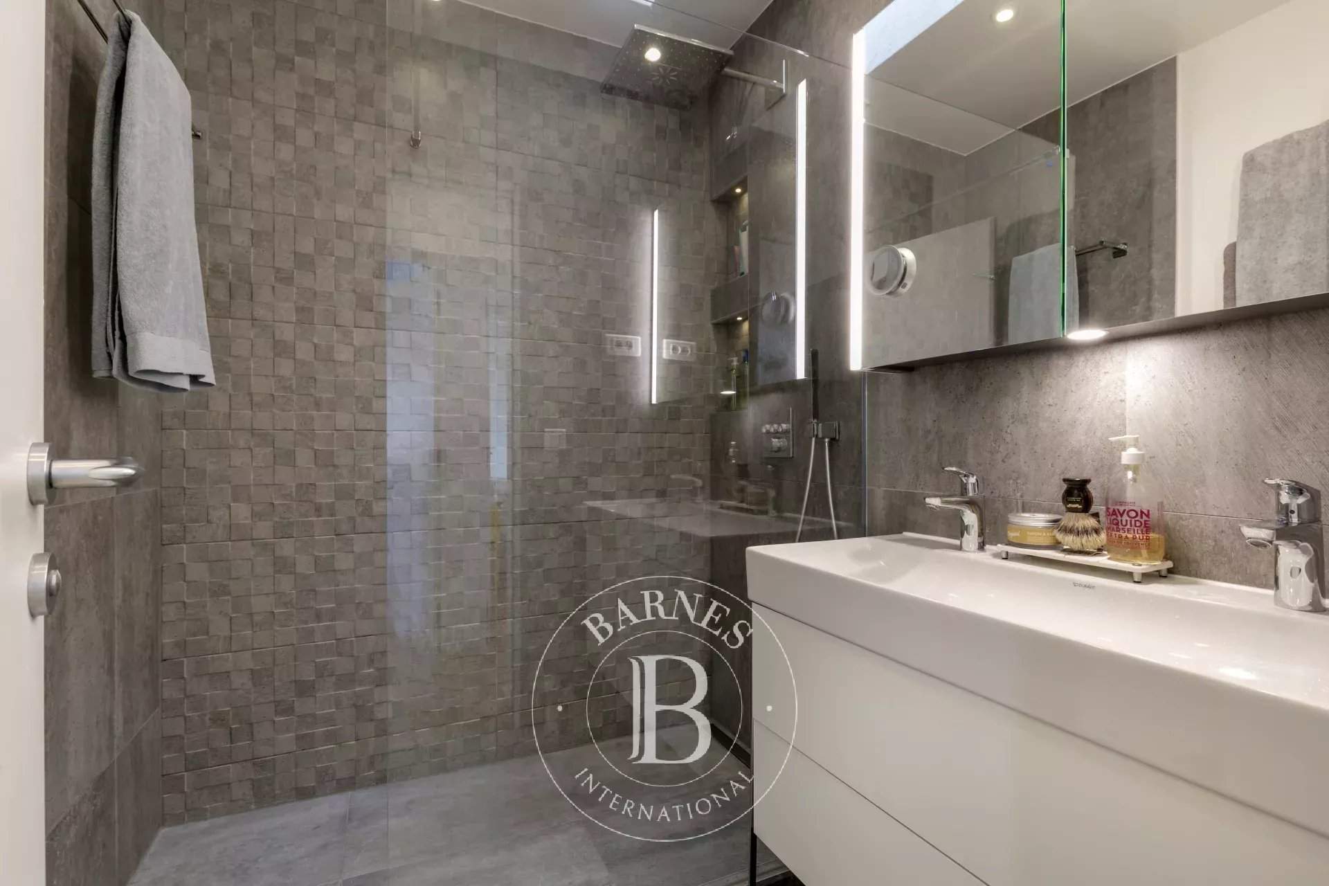 Paris  - Maison 6 Pi&egrave;ces 4 Chambres - picture 5