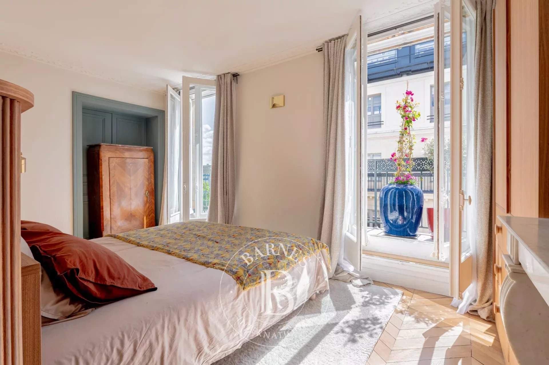 Paris  - Apartment 2 Bedrooms - picture 8