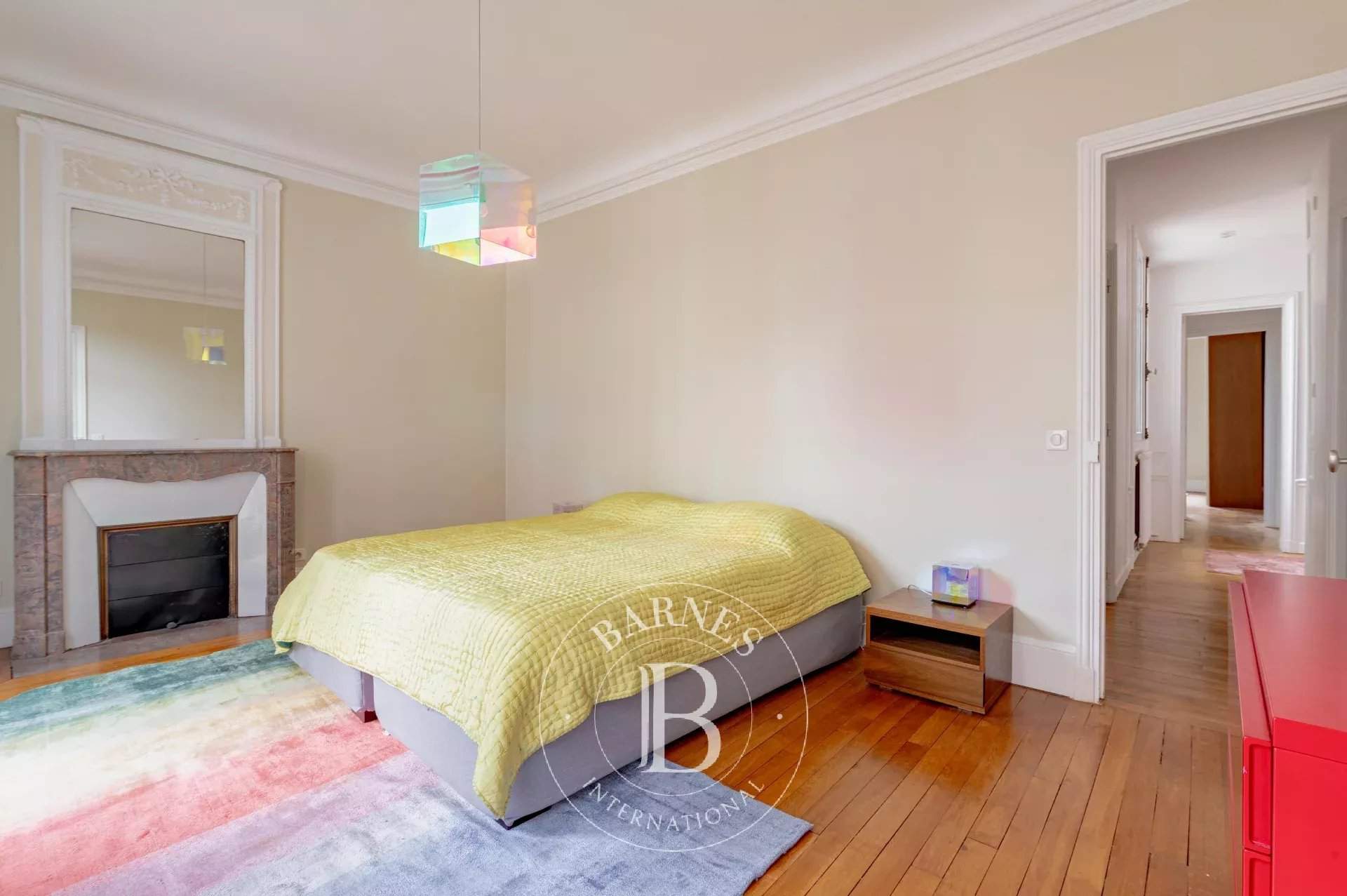 Paris  - Apartment 4 Bedrooms - picture 13