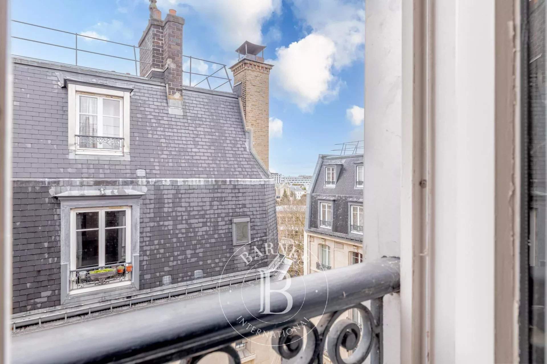 Paris  - Apartment 3 Bedrooms - picture 11