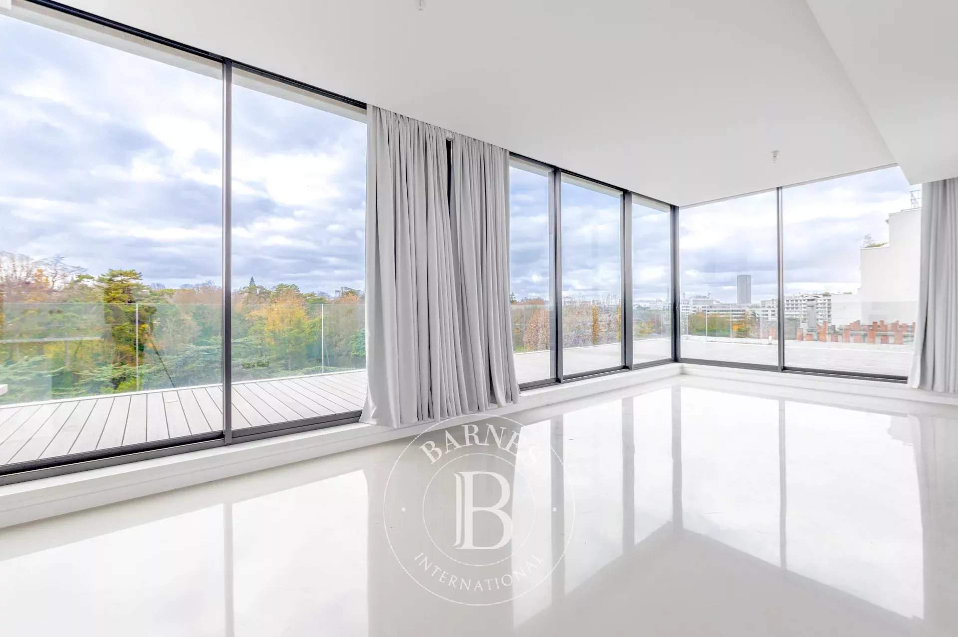 Paris  - Appartement 5 Pi&egrave;ces 3 Chambres - picture 5