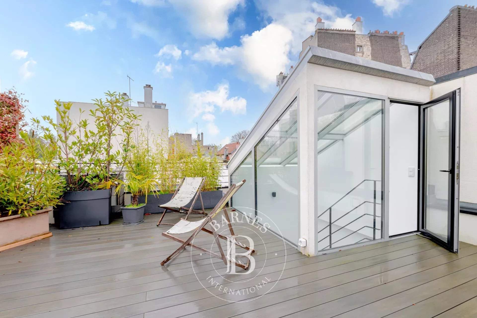 Paris  - House 4 Bedrooms - picture 2