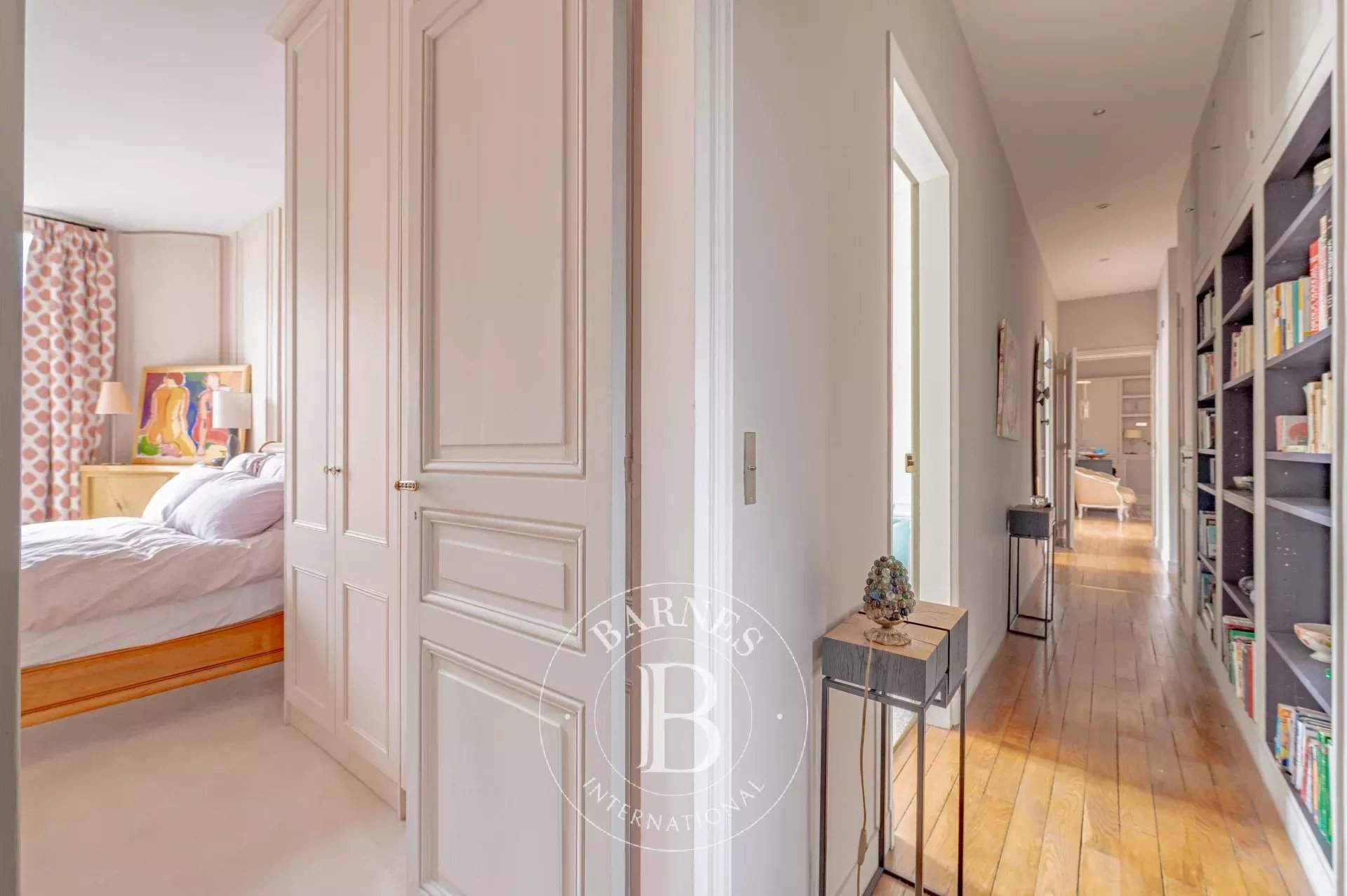 Paris  - Apartment 4 Bedrooms - picture 10