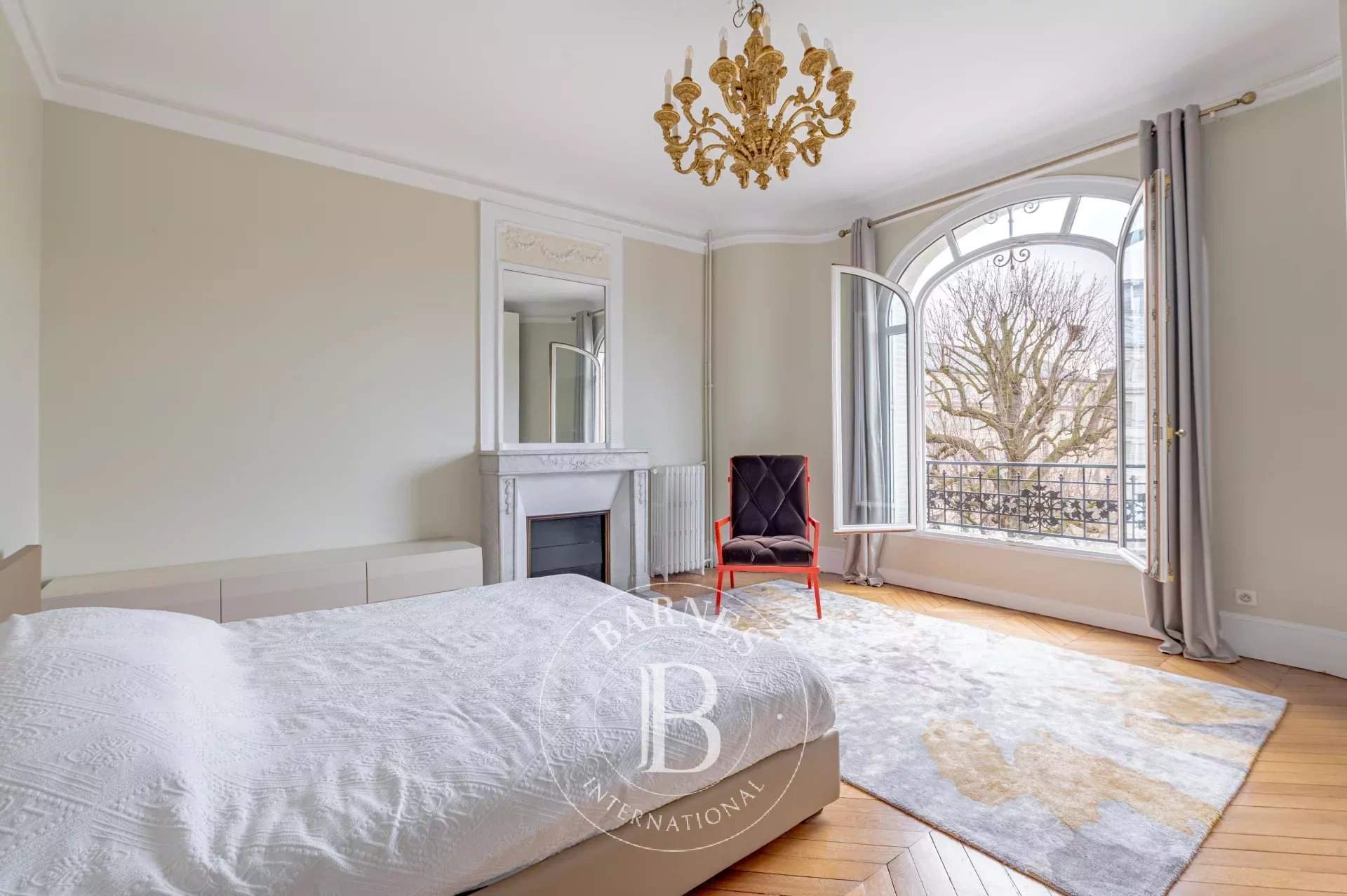 Paris  - Apartment 4 Bedrooms - picture 9