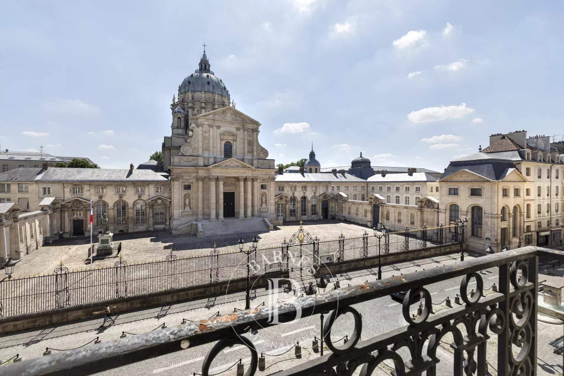 Paris  - Apartment 3 Bedrooms - picture 1