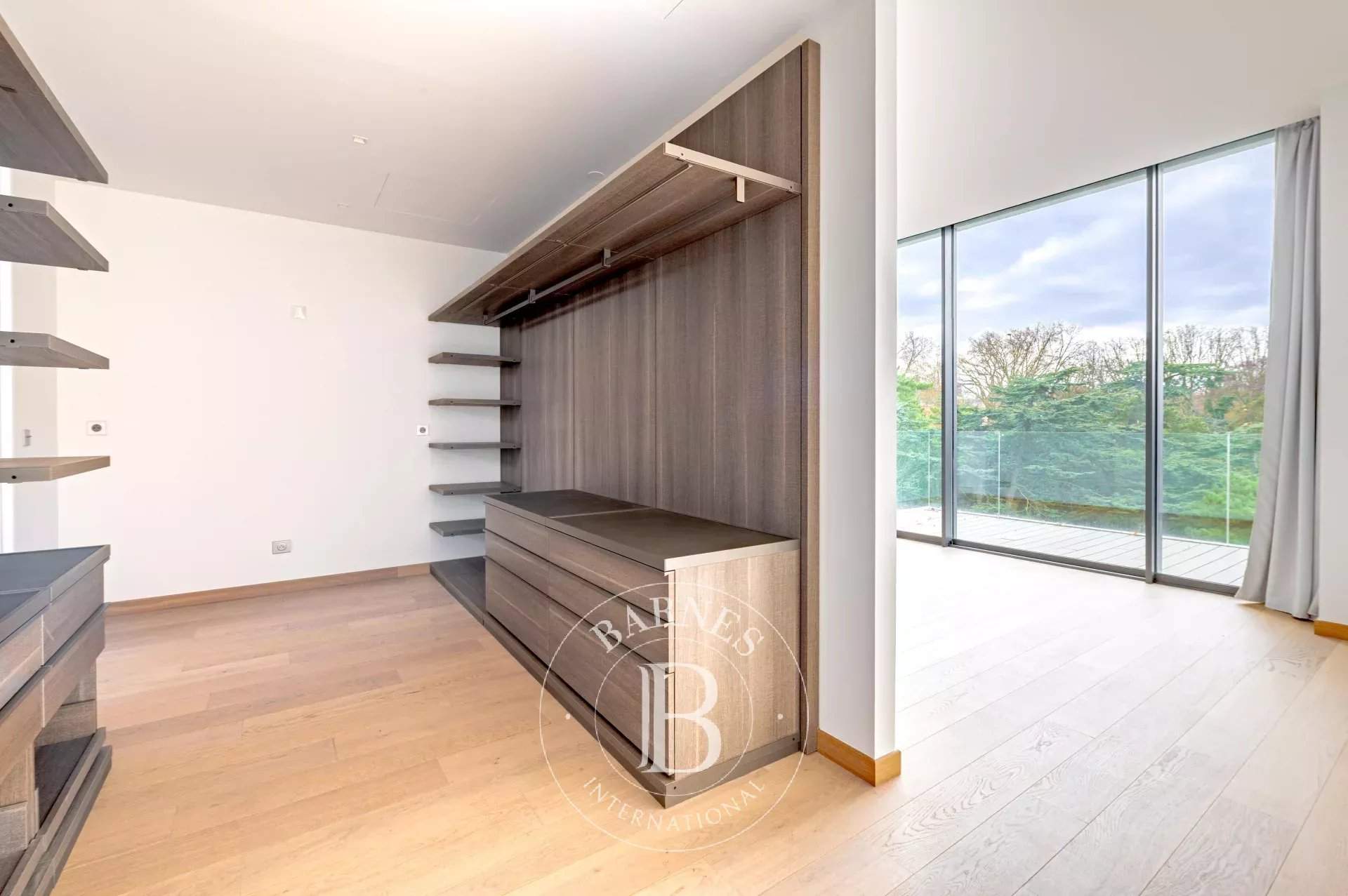 Paris  - Appartement 5 Pi&egrave;ces 3 Chambres - picture 9