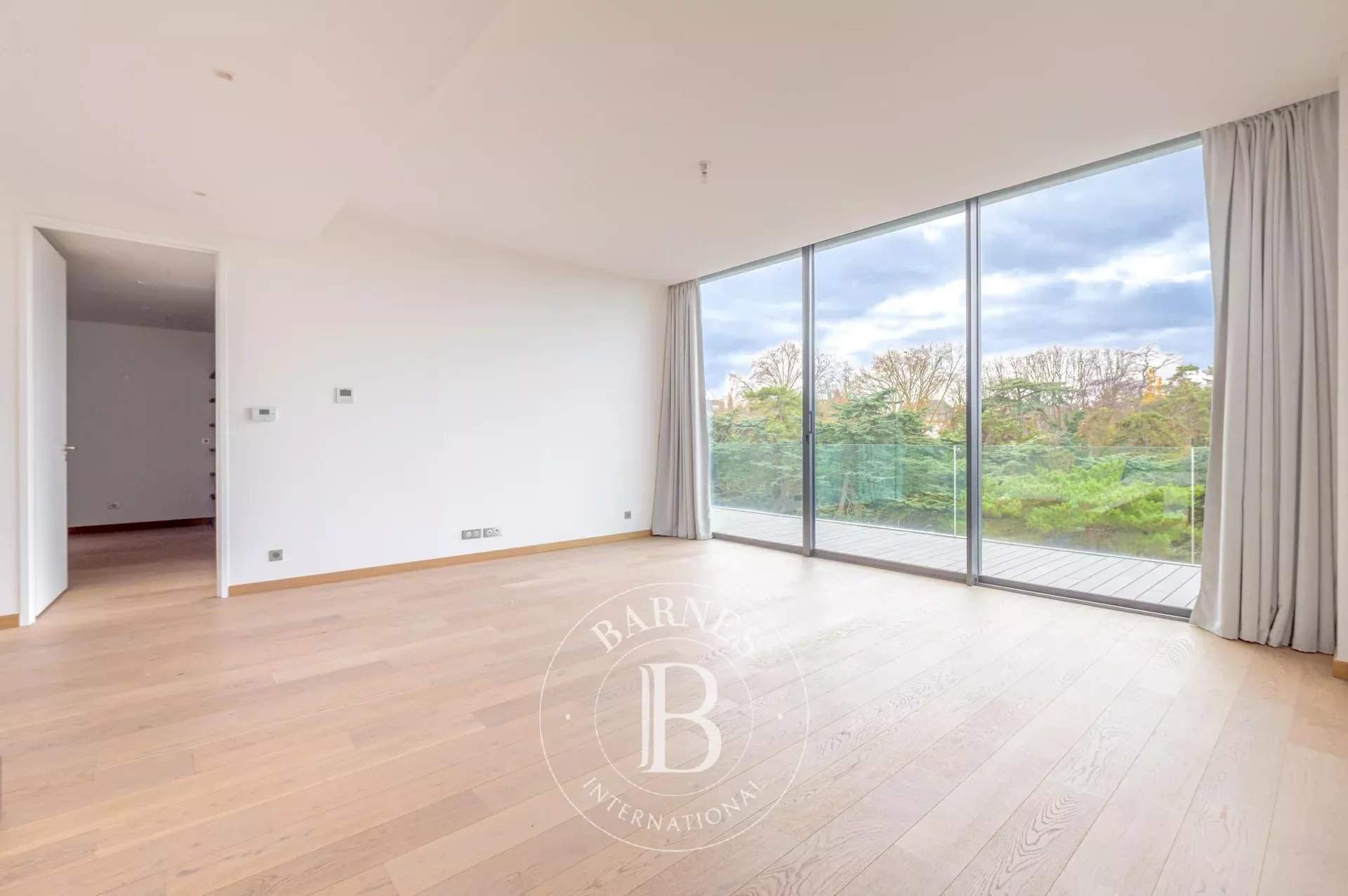 Paris  - Appartement 5 Pi&egrave;ces 3 Chambres - picture 7