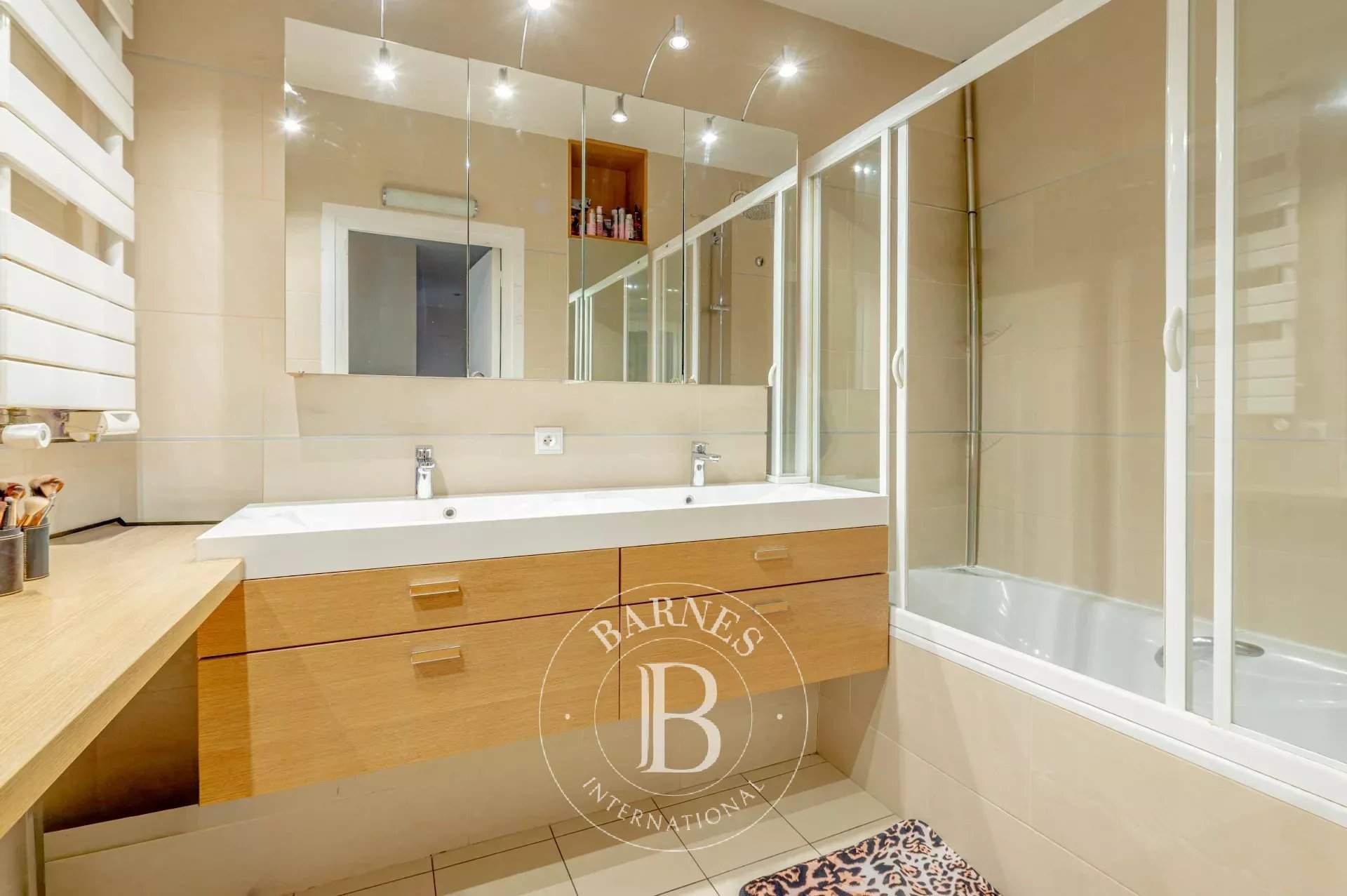 Paris  - Appartement 6 Pi&egrave;ces 4 Chambres - picture 12