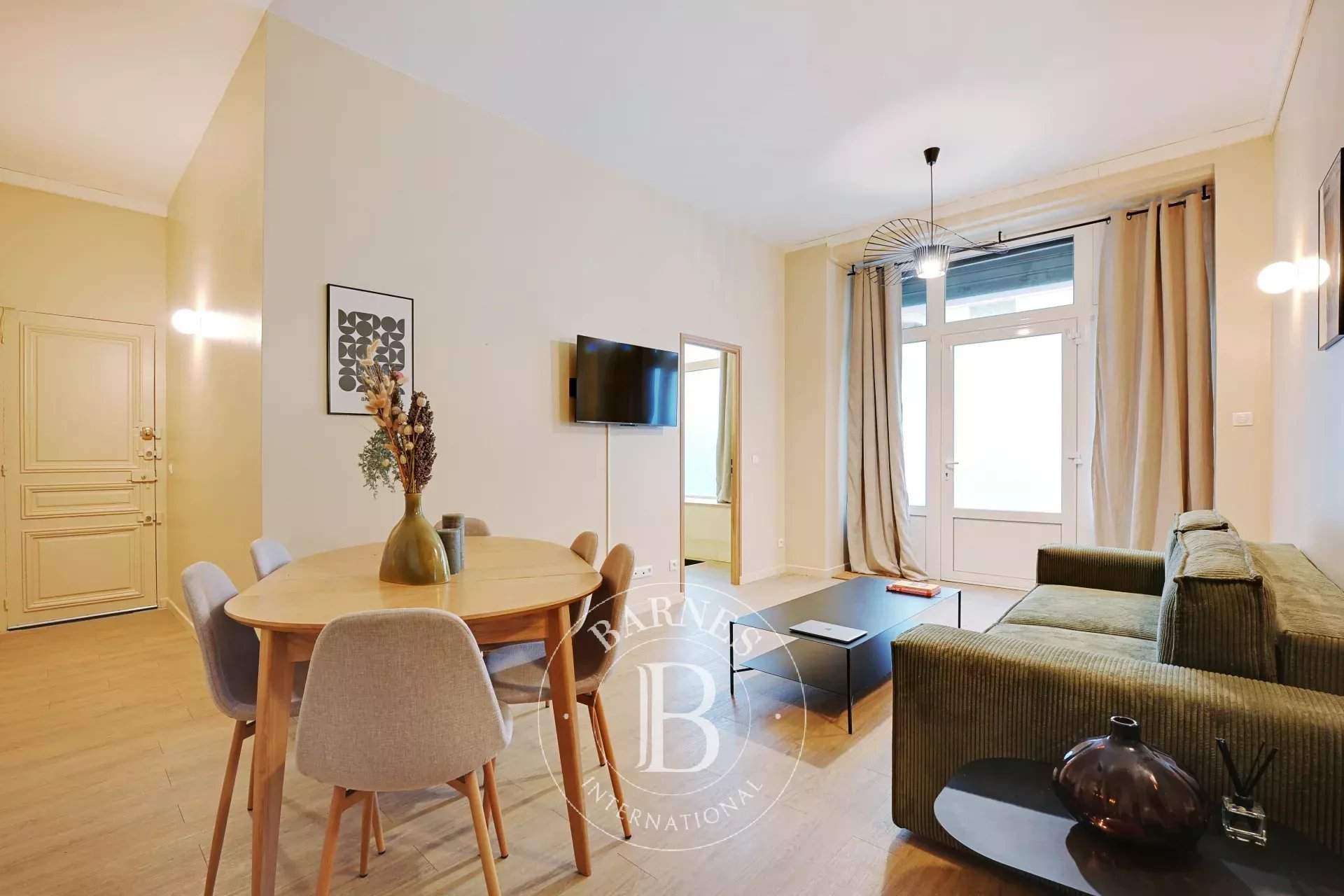 Paris  - Apartment 2 Bedrooms - picture 1