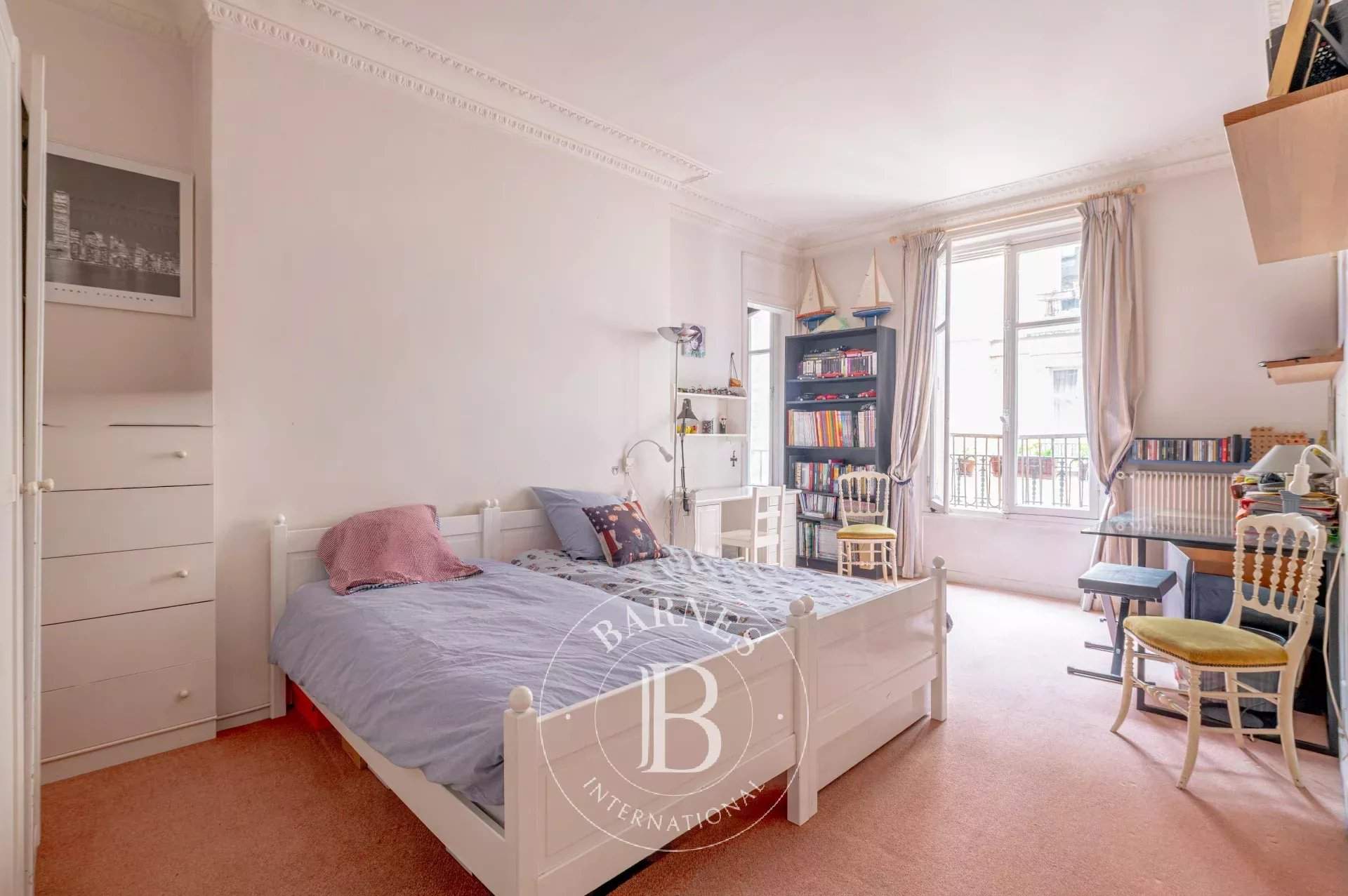 Paris  - Appartement 4 Pi&egrave;ces 3 Chambres - picture 9