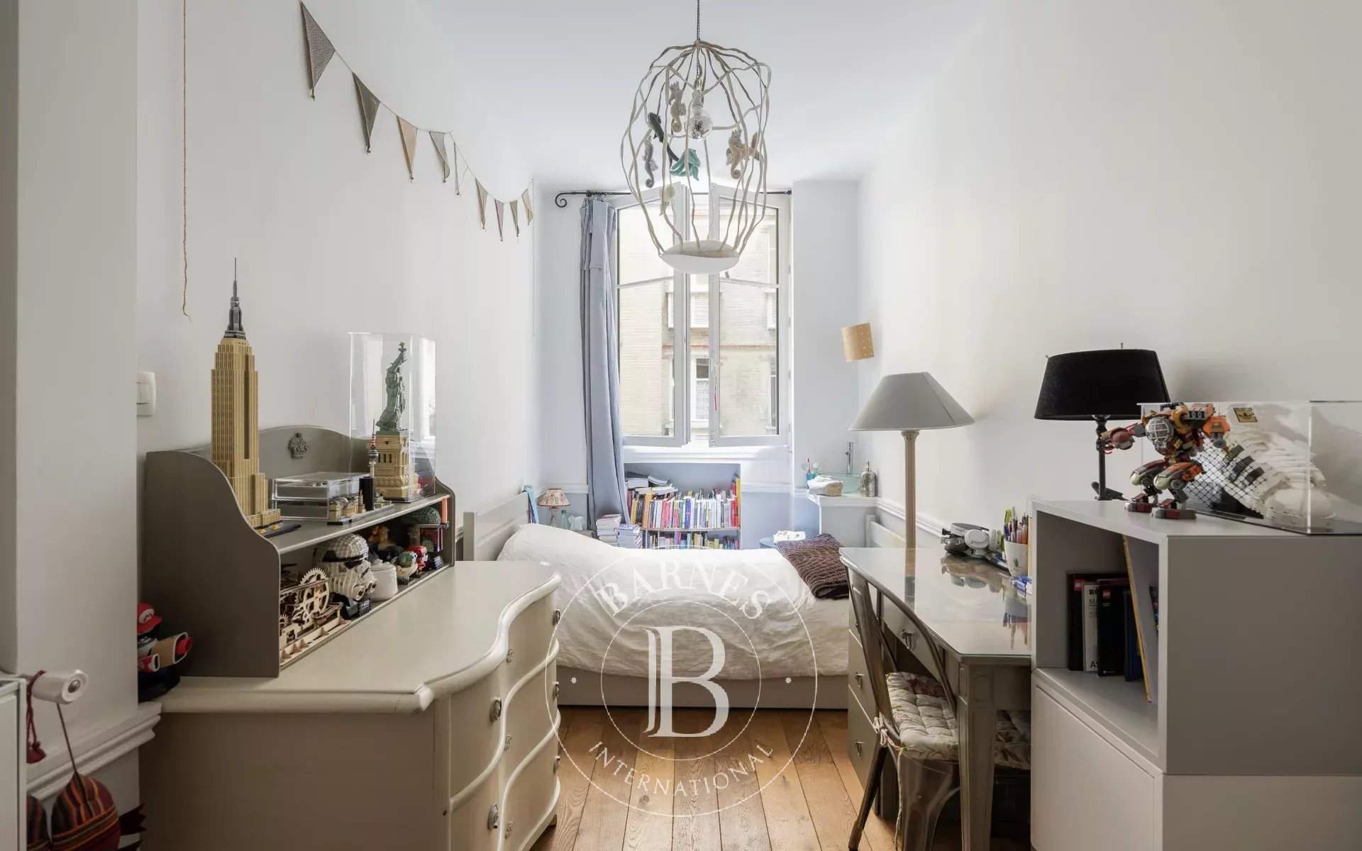Paris  - Apartment 4 Bedrooms - picture 10