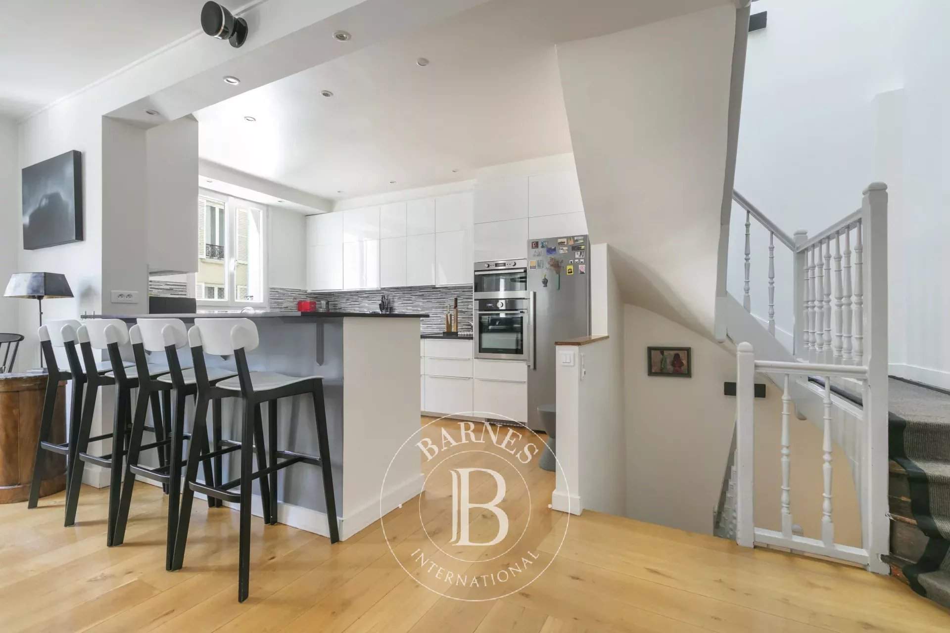 Paris  - Maison 6 Pi&egrave;ces 4 Chambres - picture 2