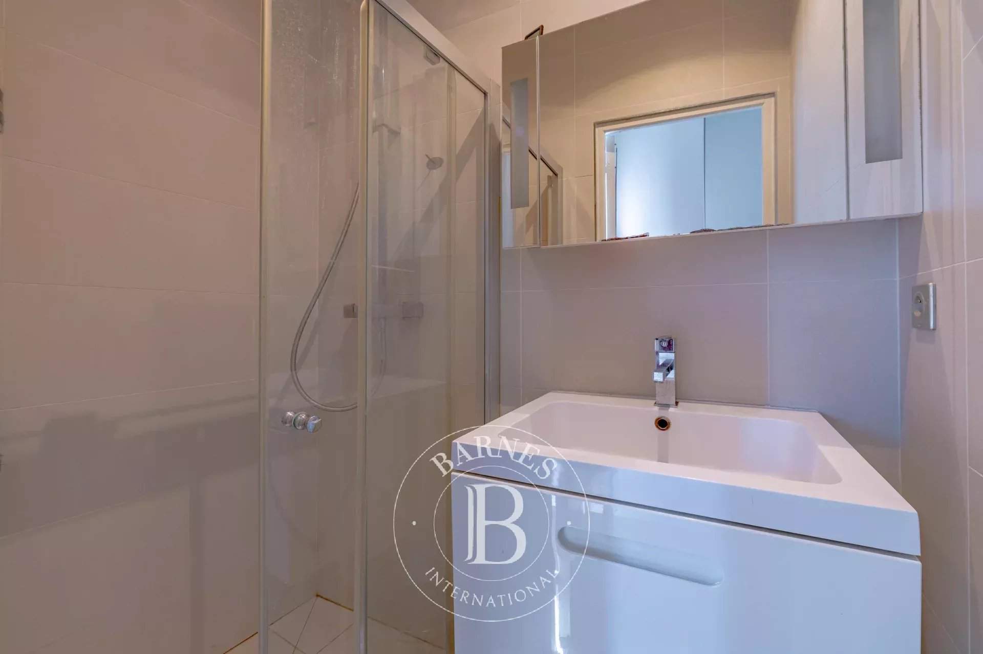 Paris  - Apartment 4 Bedrooms - picture 18