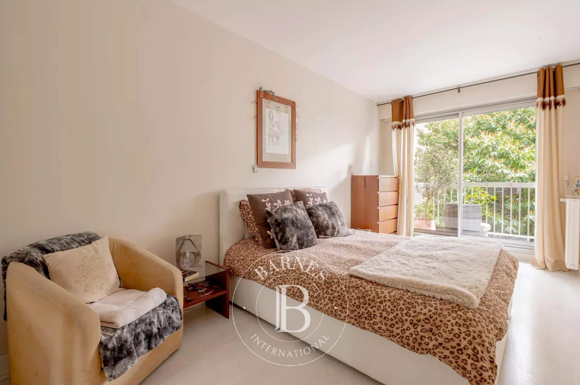 Paris  - Appartement 6 Pi&egrave;ces 4 Chambres - picture 7