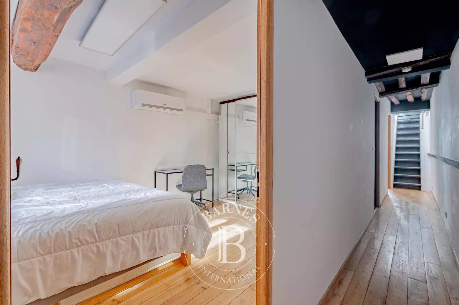 Paris  - Apartment 2 Bedrooms - picture 9