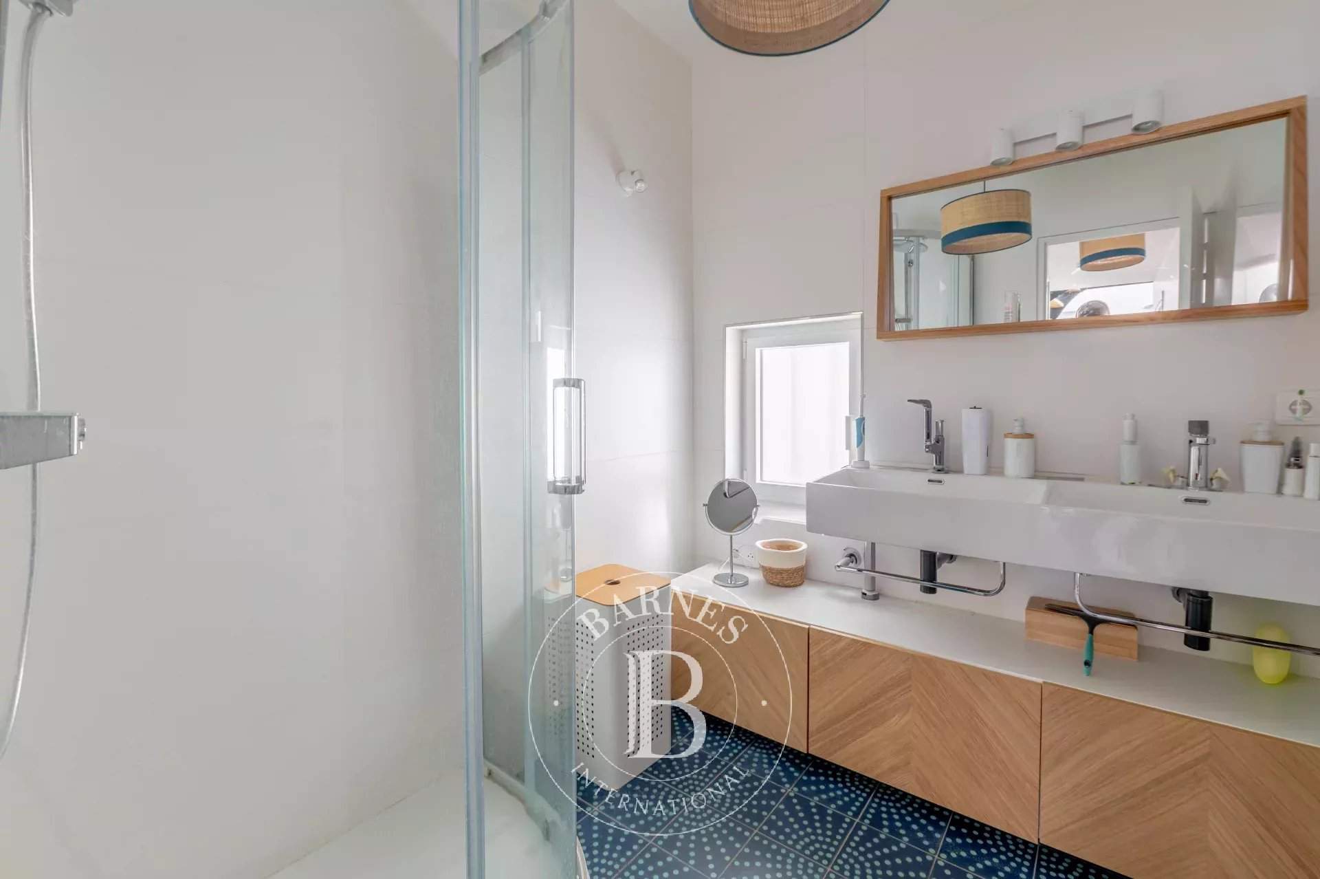 Paris  - House 4 Bedrooms - picture 12