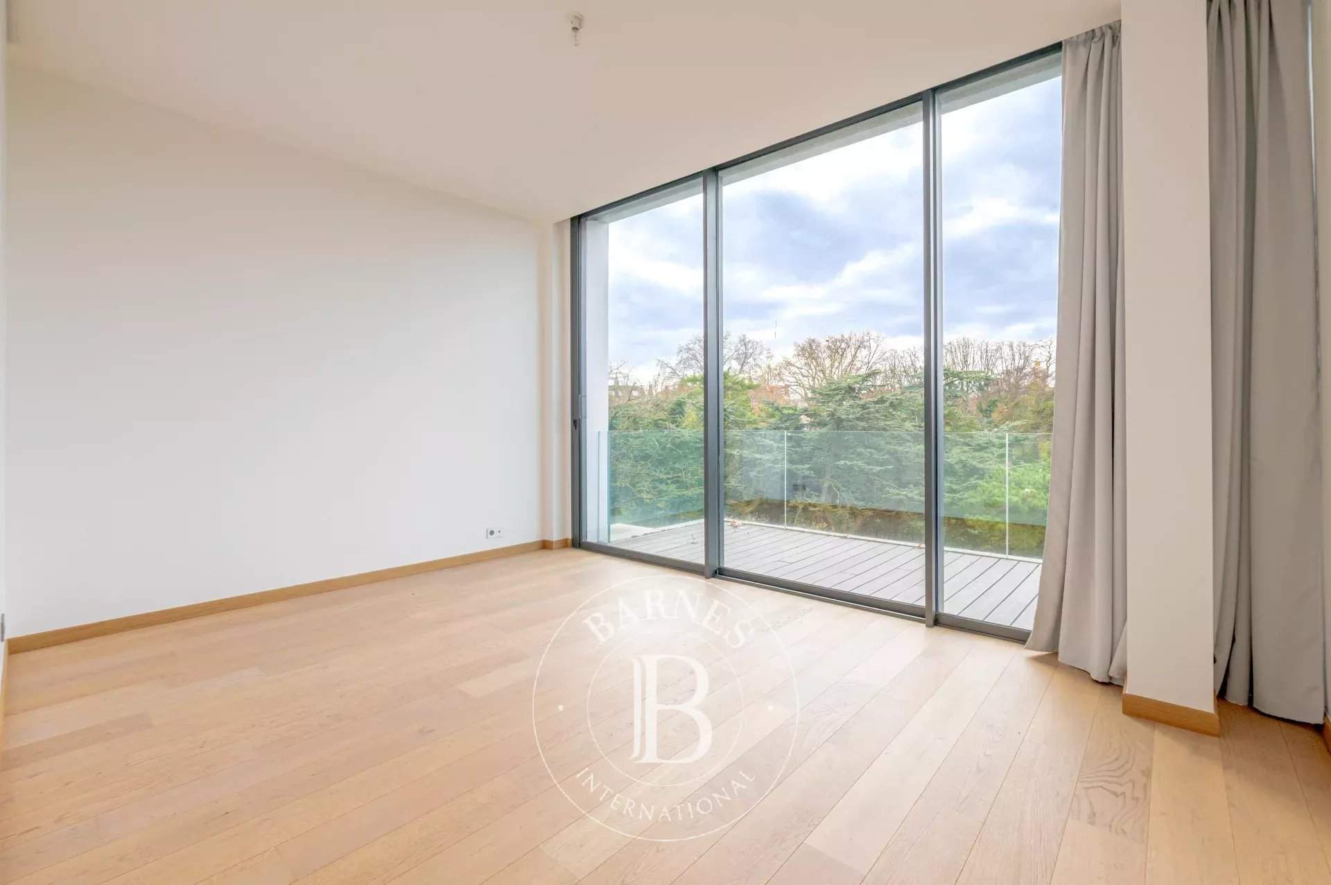 Paris  - Appartement 5 Pi&egrave;ces 3 Chambres - picture 8