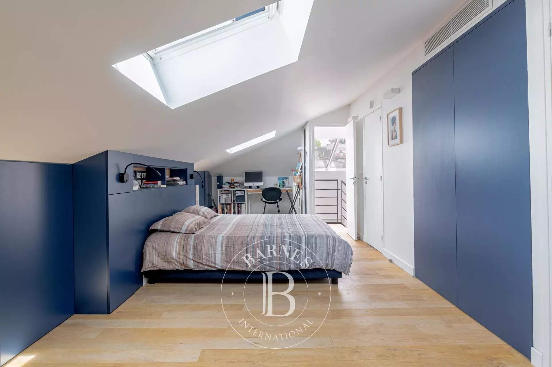 Paris  - House 4 Bedrooms - picture 17