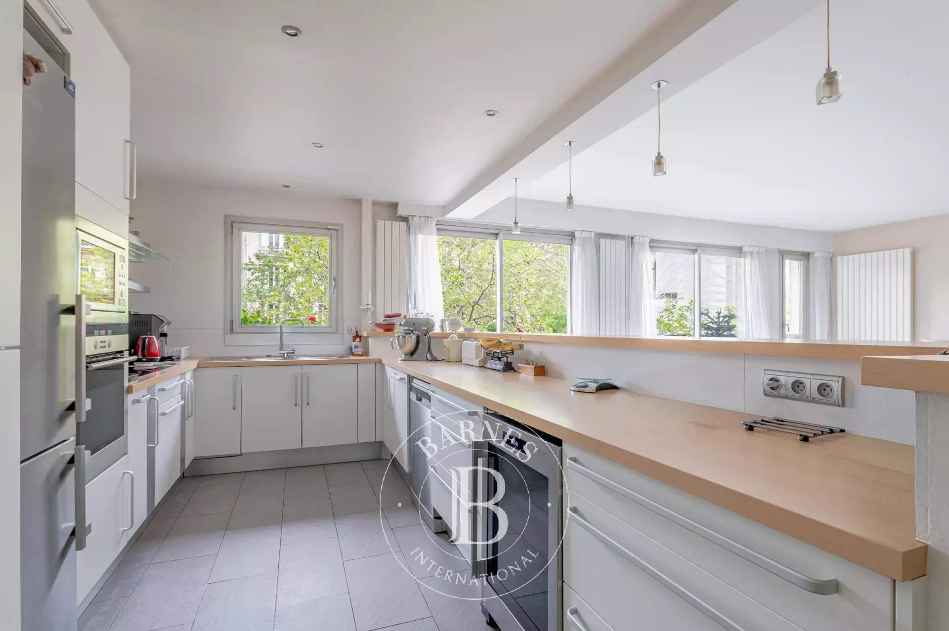 Paris  - Appartement 6 Pi&egrave;ces 4 Chambres - picture 5