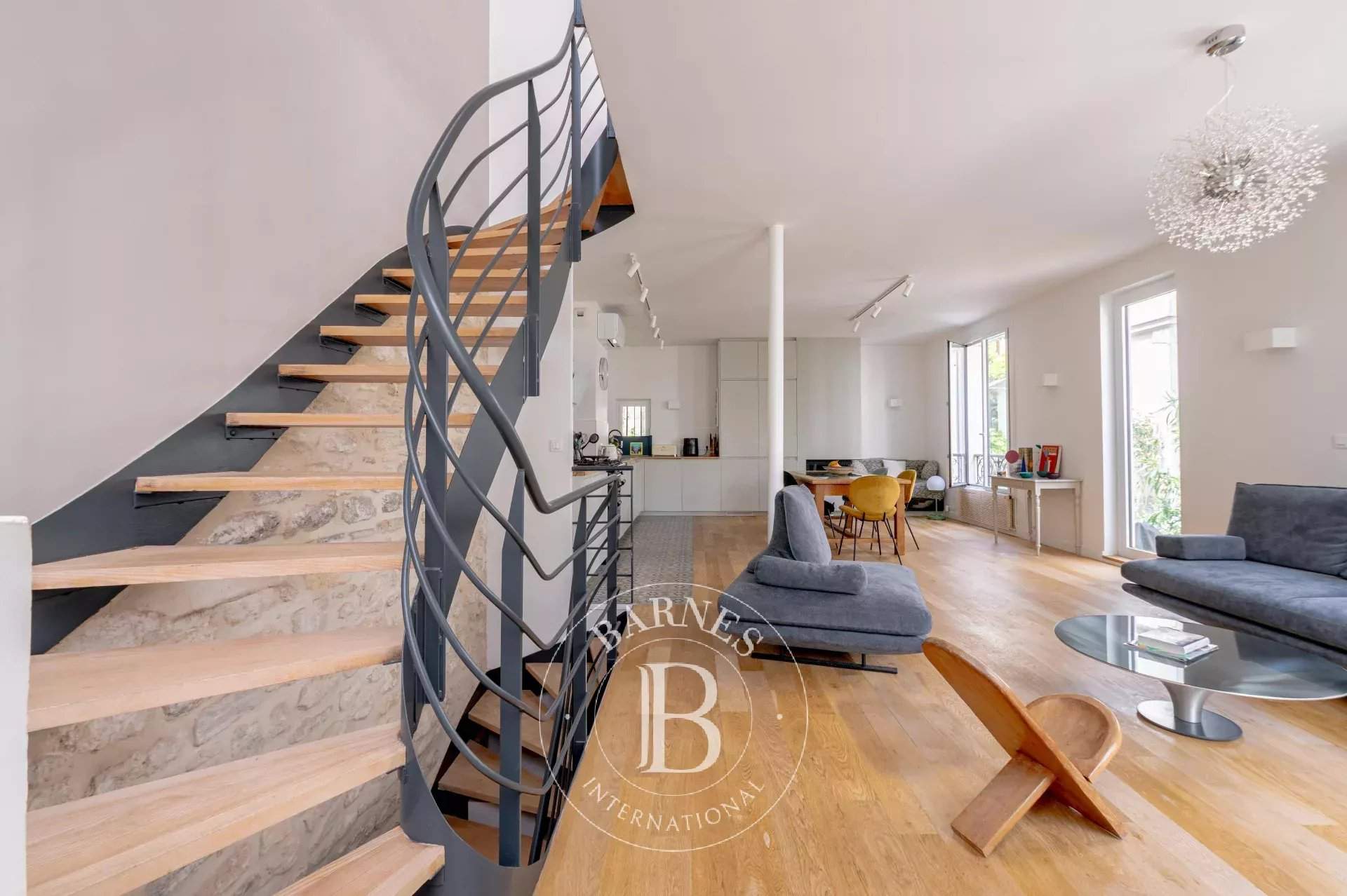 Paris  - House 4 Bedrooms - picture 6