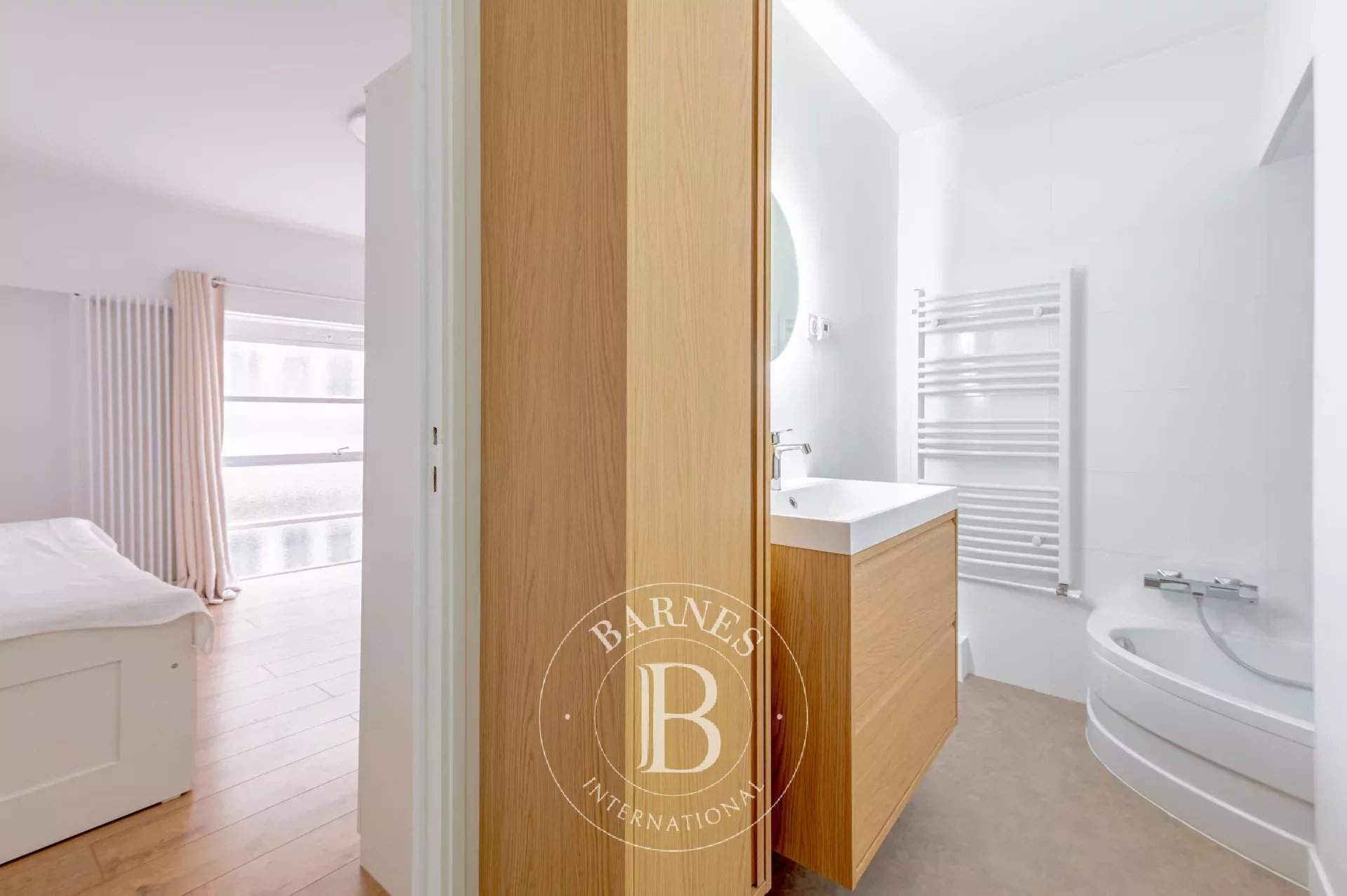 Paris  - Appartement 5 Pi&egrave;ces 2 Chambres - picture 13