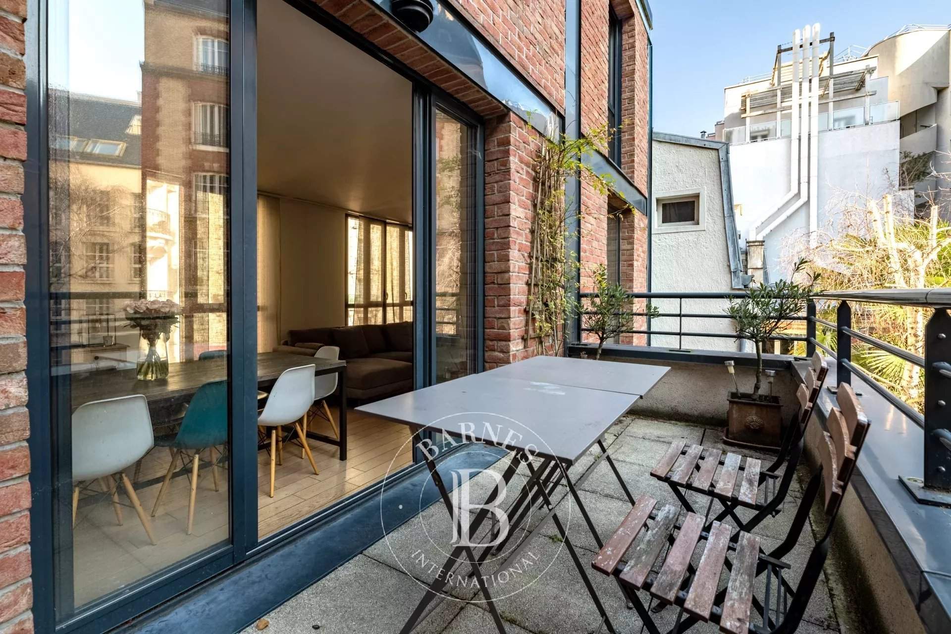 Paris  - Apartment 3 Bedrooms - picture 1