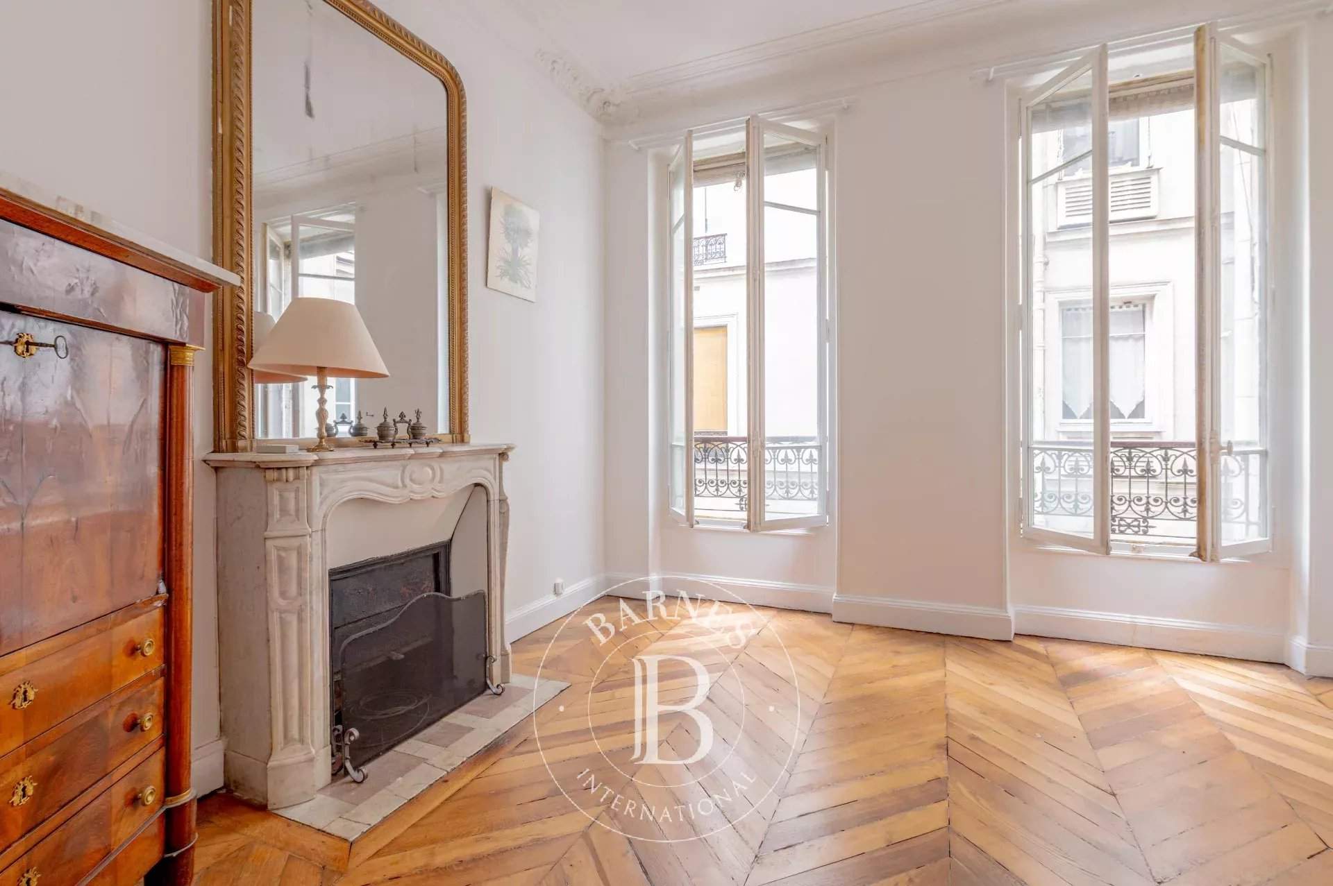 Paris  - Appartement 3 Pi&egrave;ces 2 Chambres - picture 1