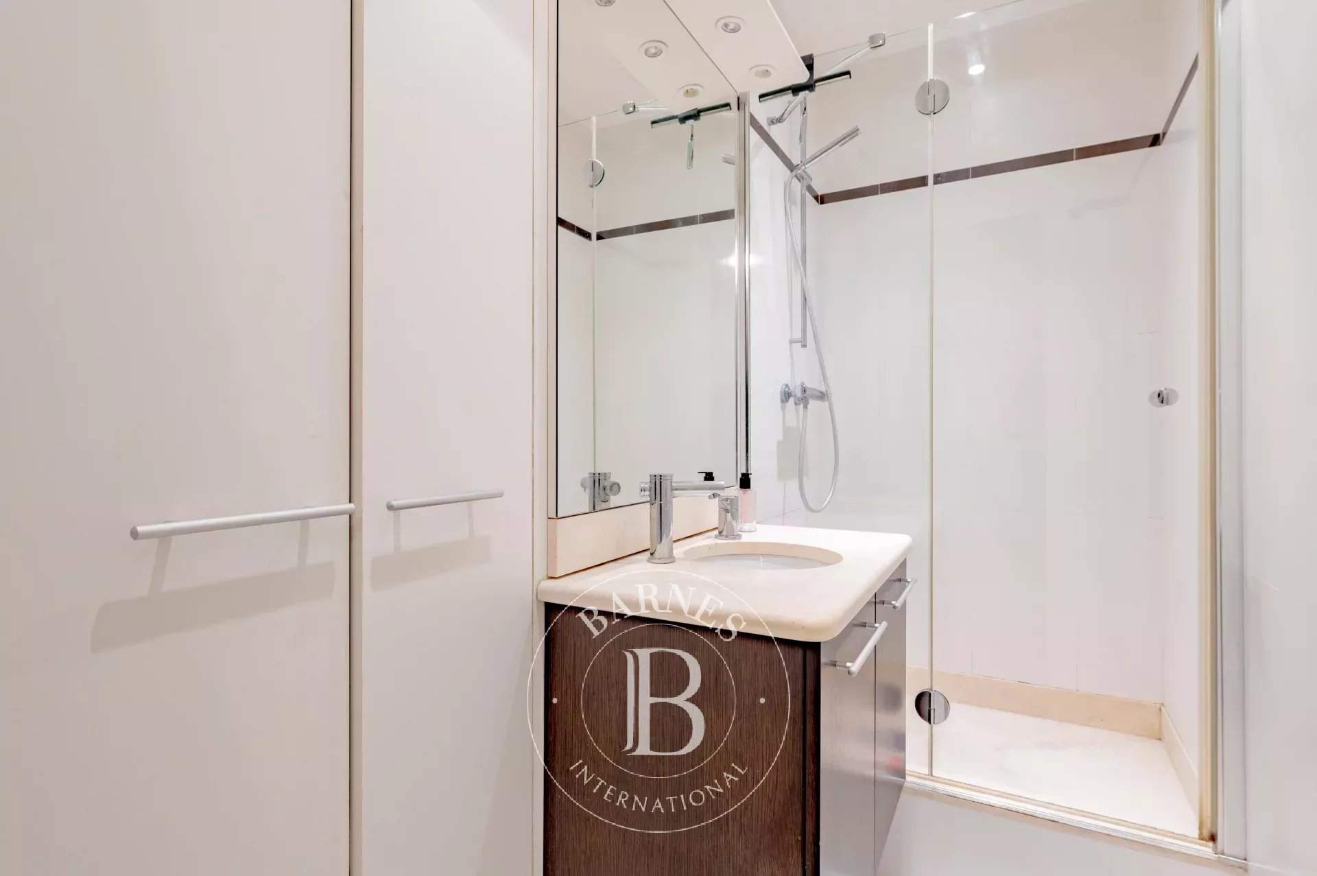 Paris  - Appartement 3 Pi&egrave;ces 2 Chambres - picture 4