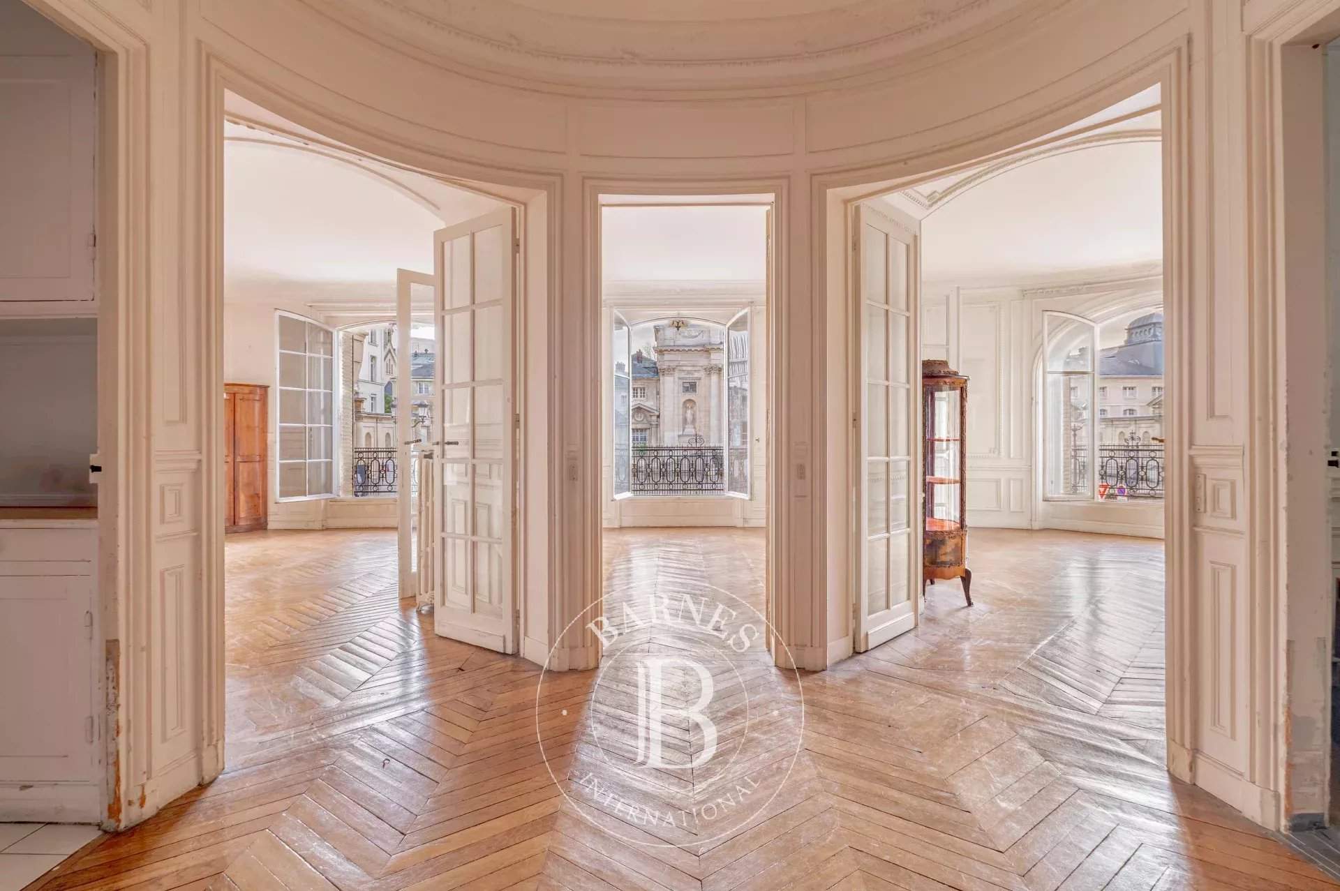 Paris  - Apartment 4 Bedrooms - picture 2