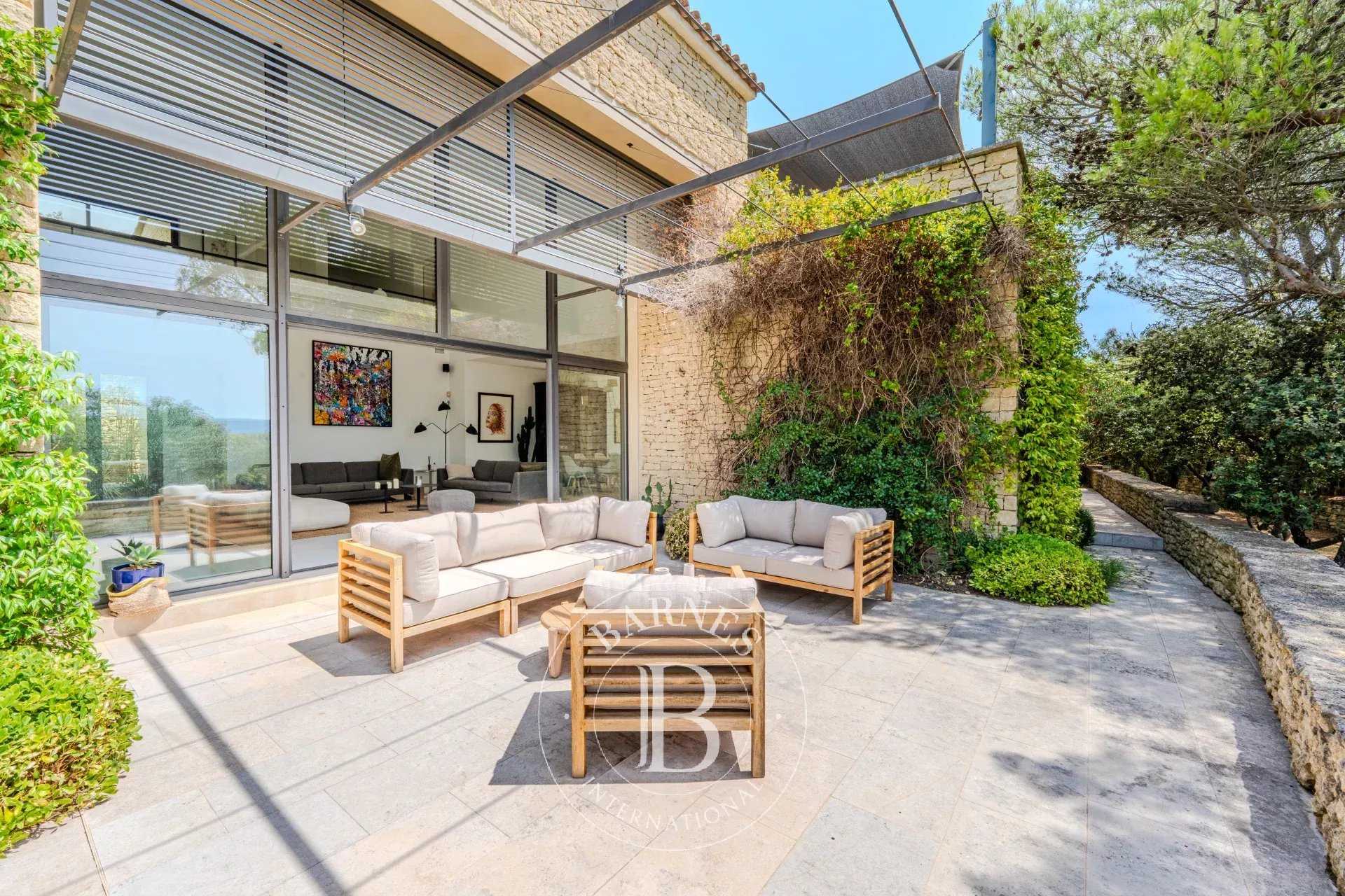 Gordes  - Villa 5 Bedrooms