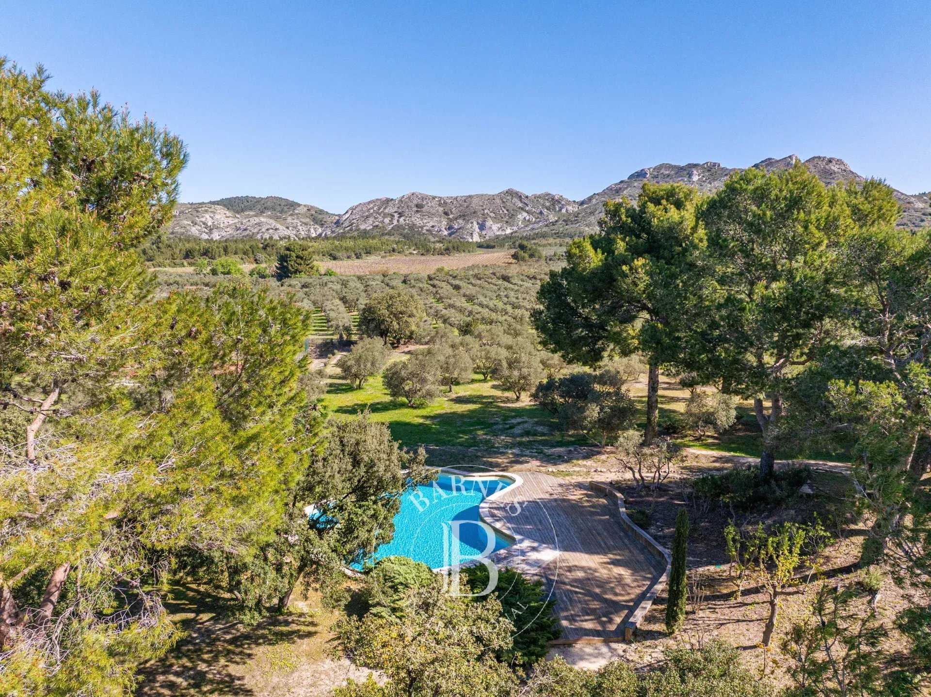 Les Baux-de-Provence  - Maison 11 Pi&egrave;ces 5 Chambres
