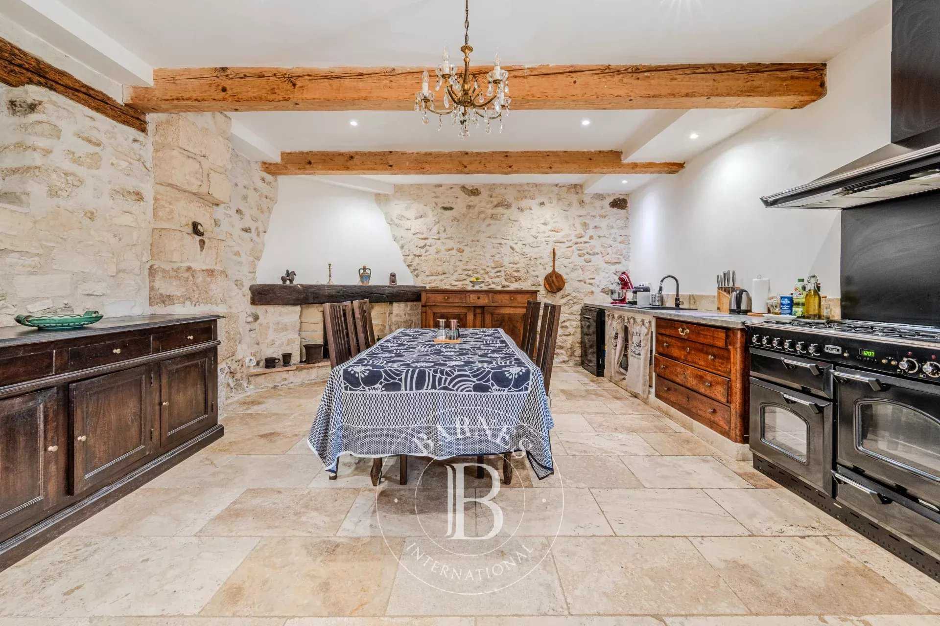 Pernes-les-Fontaines  - Mas 14 Pièces 8 Chambres