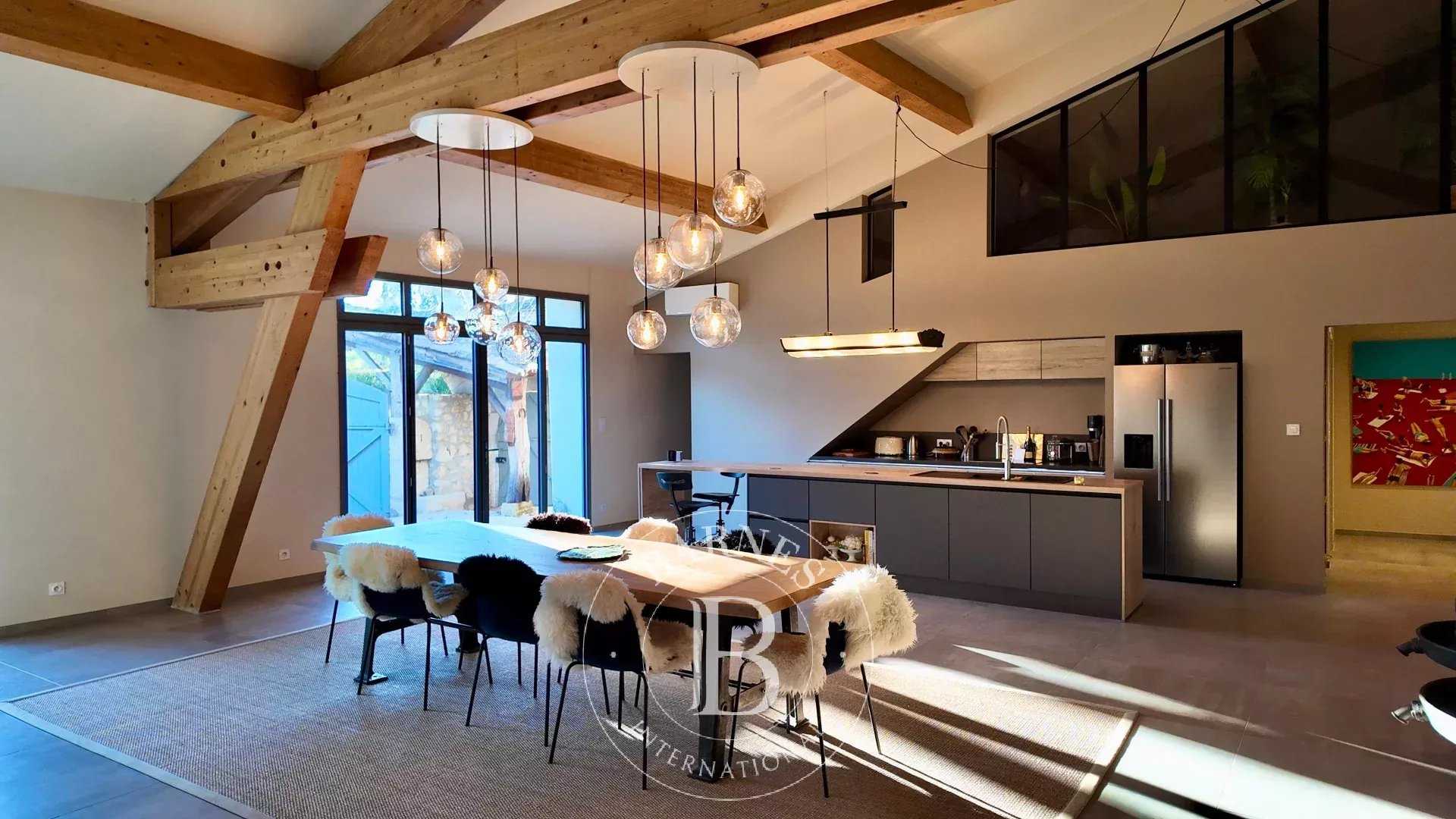 Pernes-les-Fontaines  - Casa de pueblo 11 Cuartos 8 Habitaciones