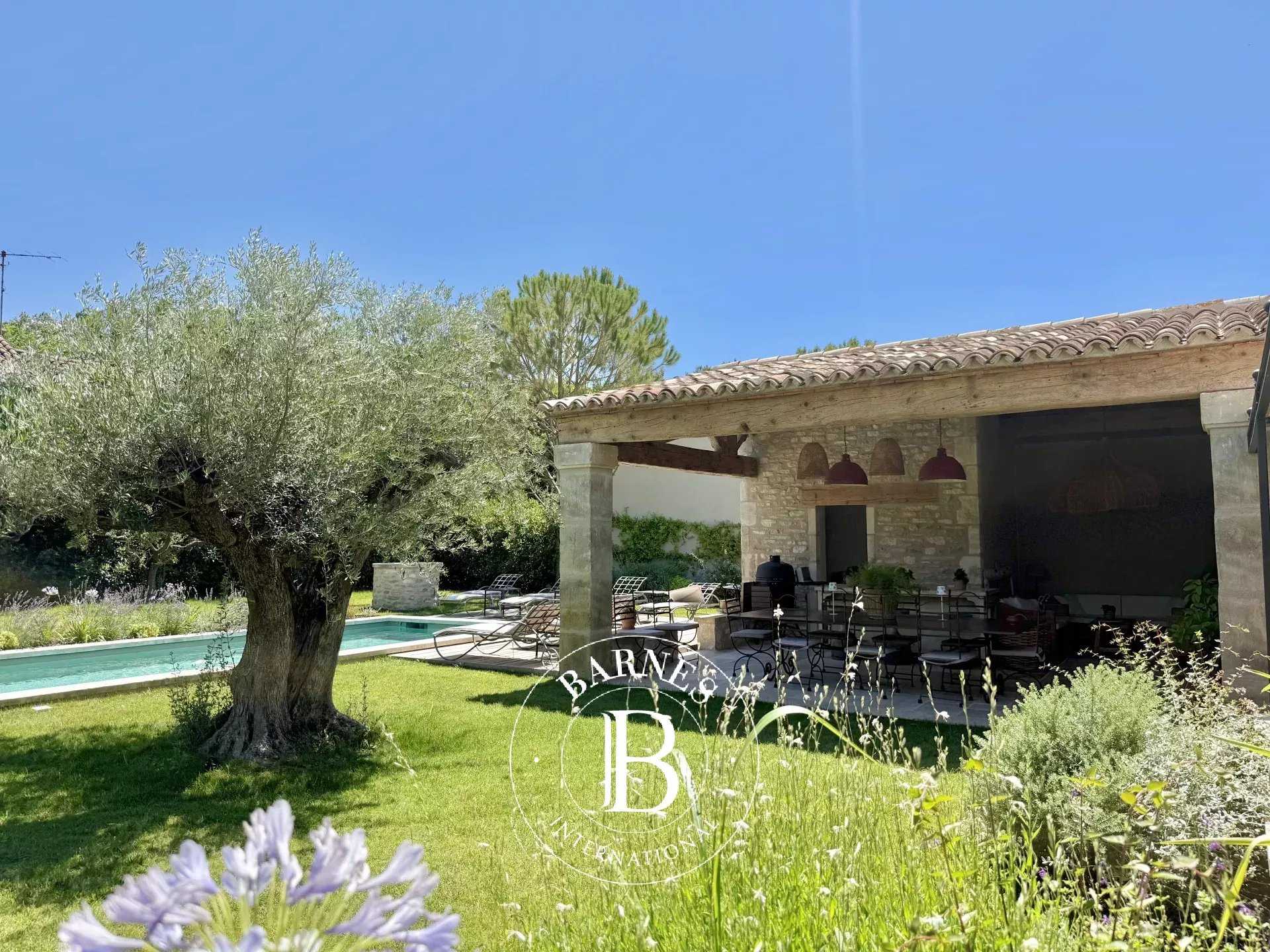 Saint-Rémy-de-Provence  - Maison 7 Pi&egrave;ces 4 Chambres