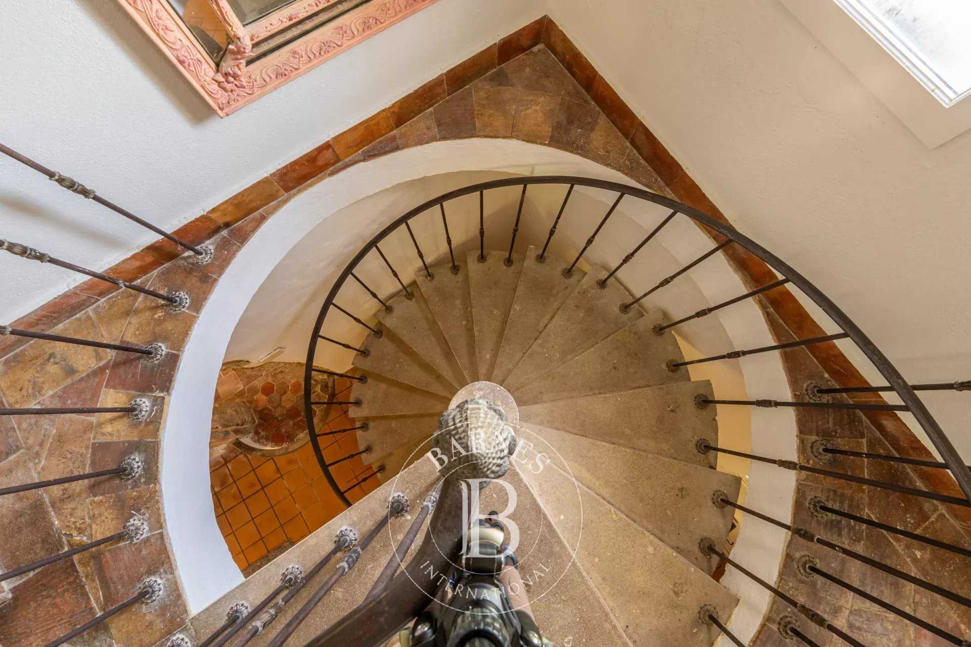 Taillades  - Mas 12 Pi&egrave;ces 8 Chambres