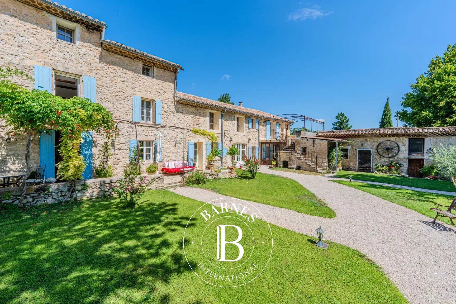 Pernes-les-Fontaines  - Mas 14 Pi&egrave;ces 8 Chambres