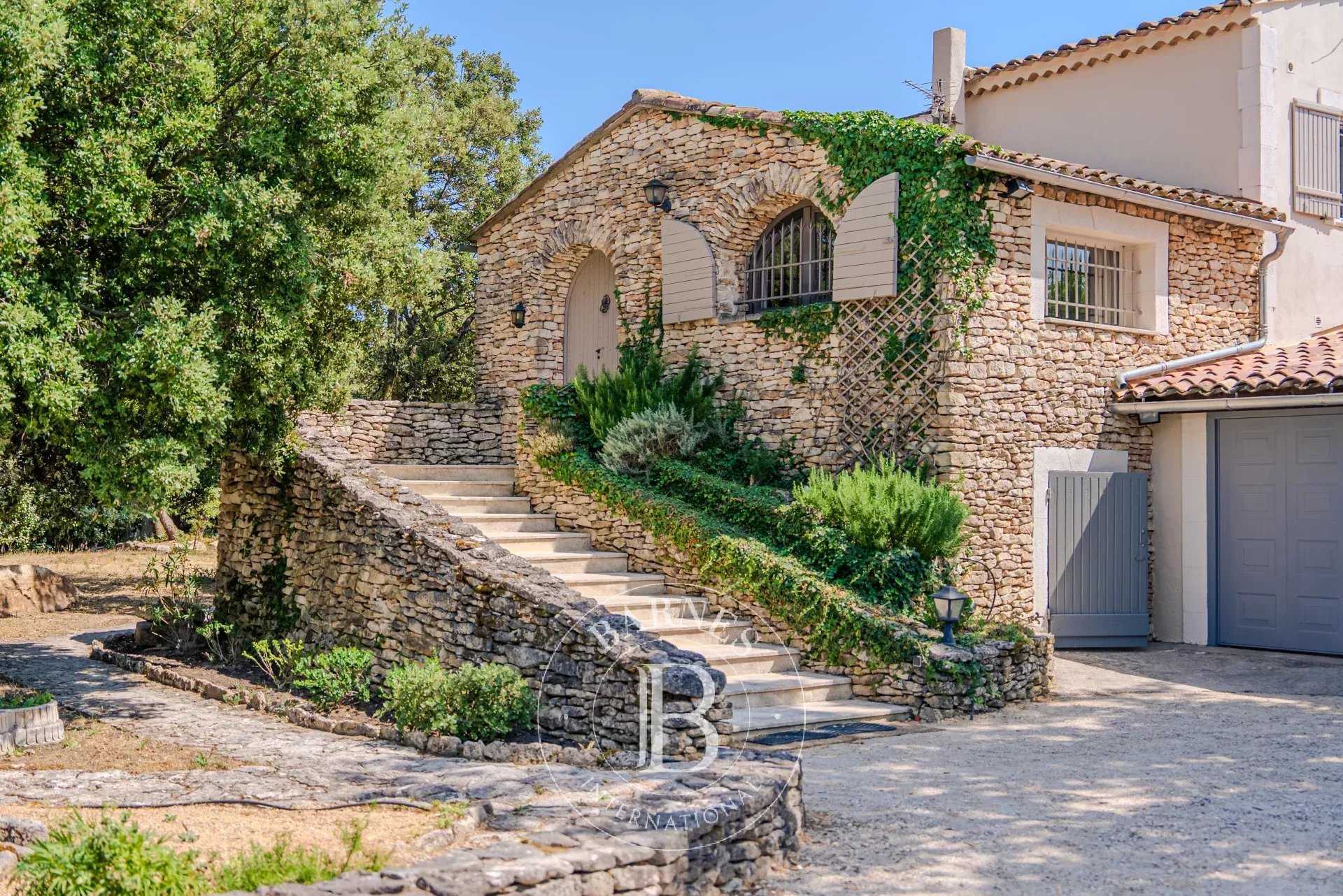 Bonnieux  - Mas 6 Bedrooms